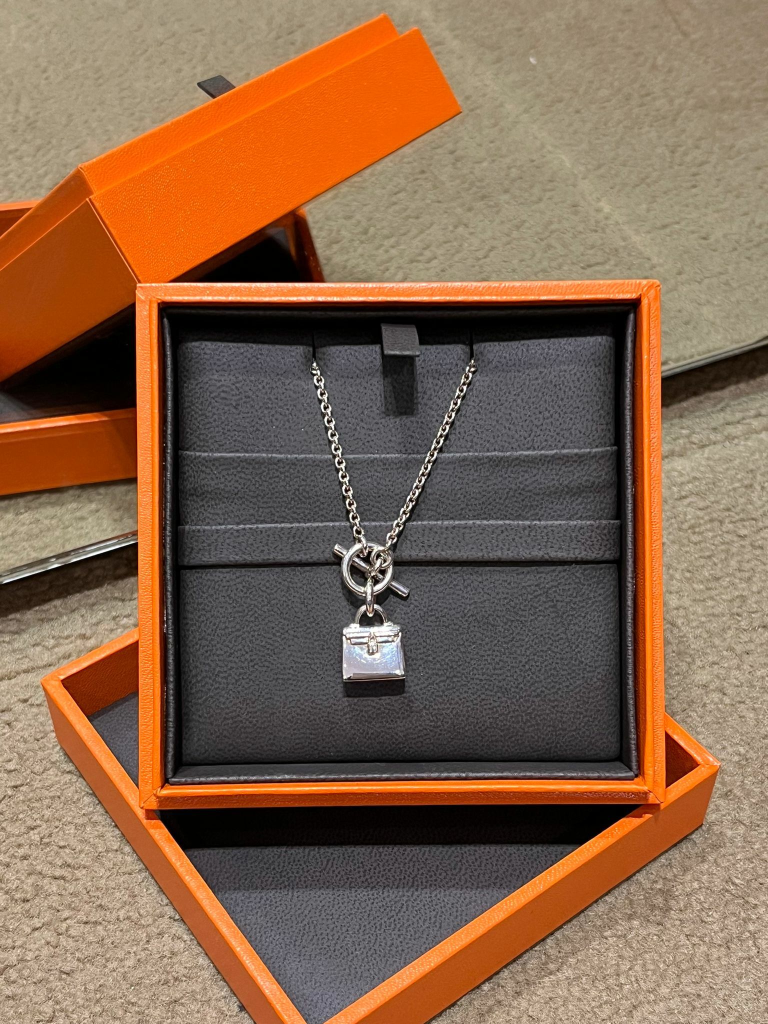 Pendentif amulettes kelly AG -925