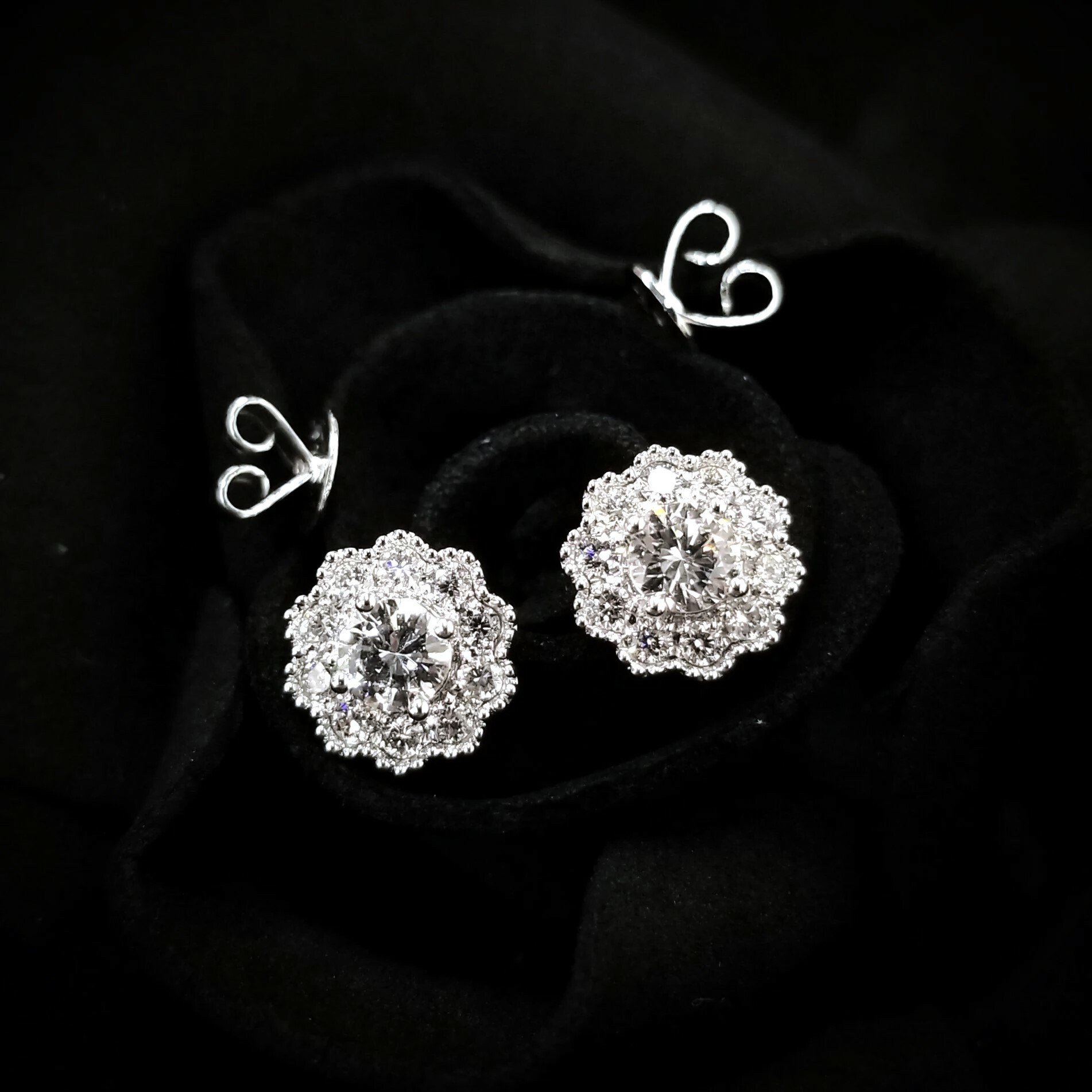 18K White Gold 0.74ct Diamond Earrings