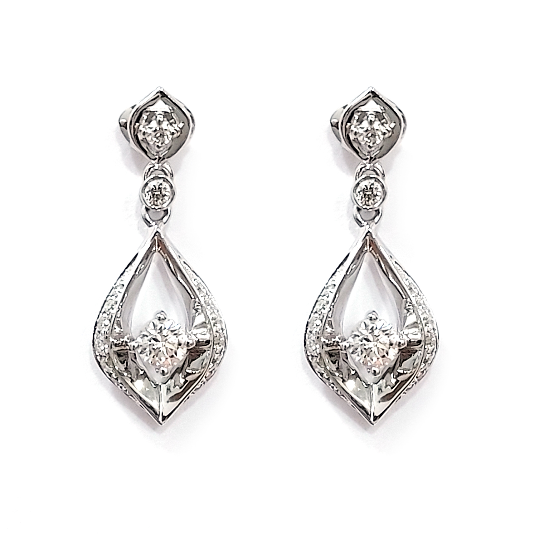 18K白金天然鑽石耳環