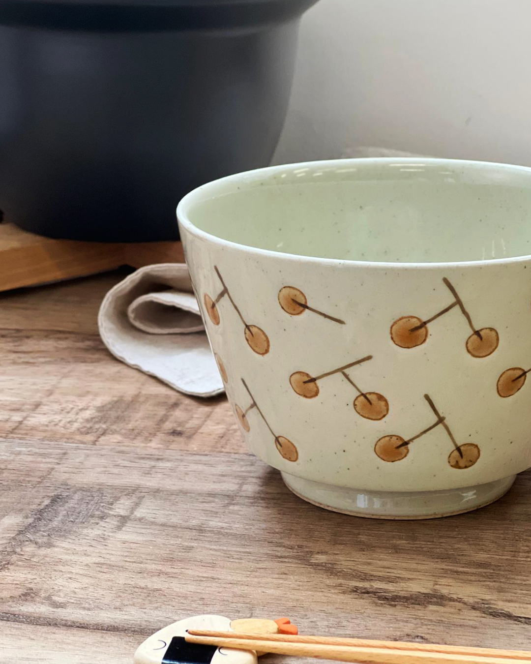 Handmade Porcelain Donburi Bowl Creamy White｜Hasami Ware