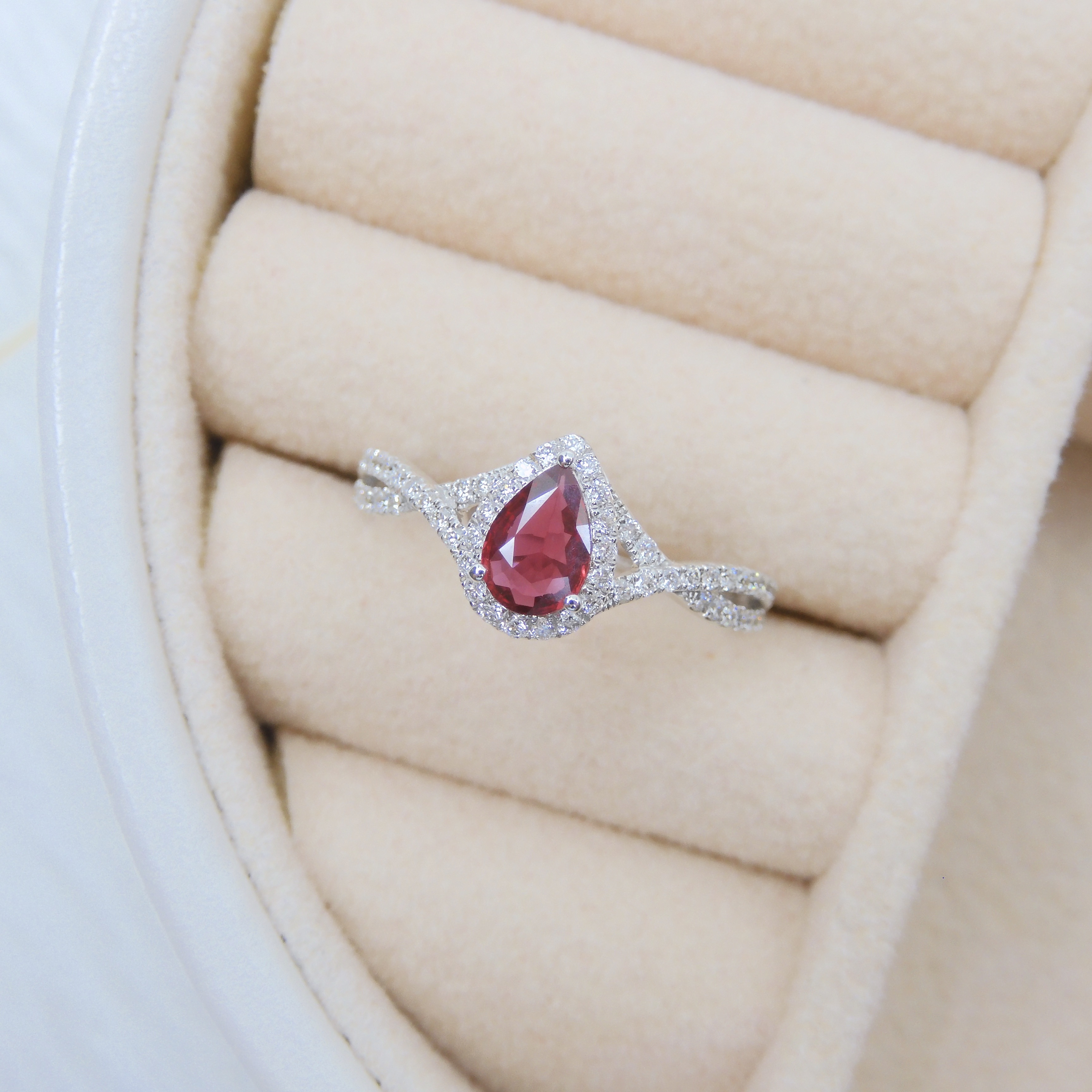 18K金 0.48ct 紅寶石戒指 (配國際證書)