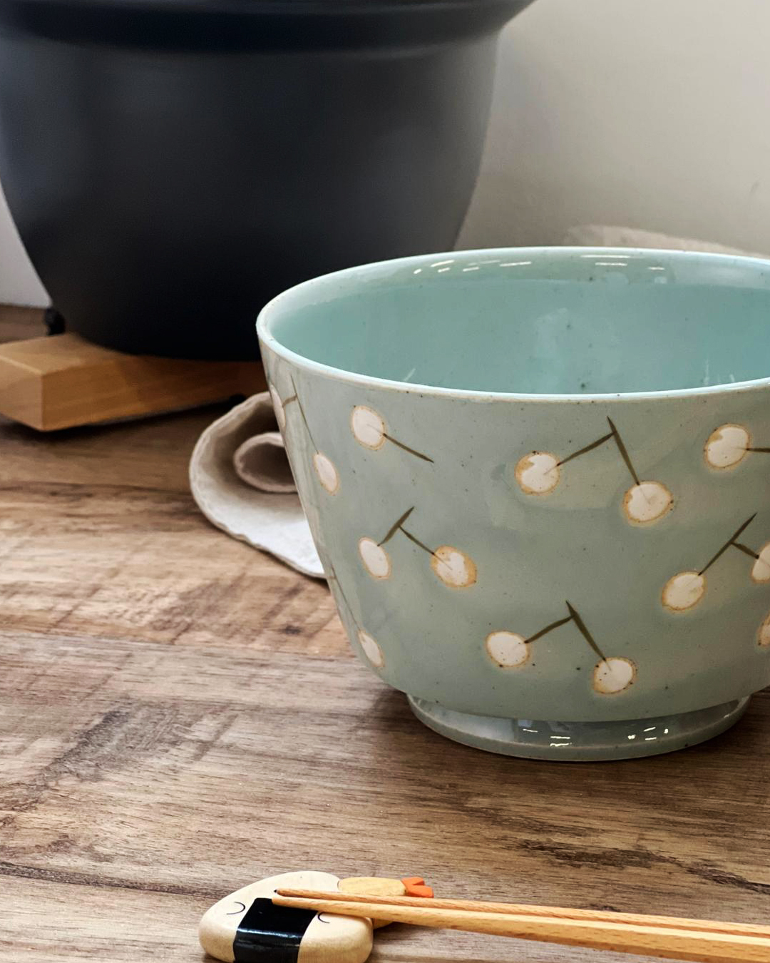 Handmade Porcelain Donburi Bowl light blue｜Hasami Ware