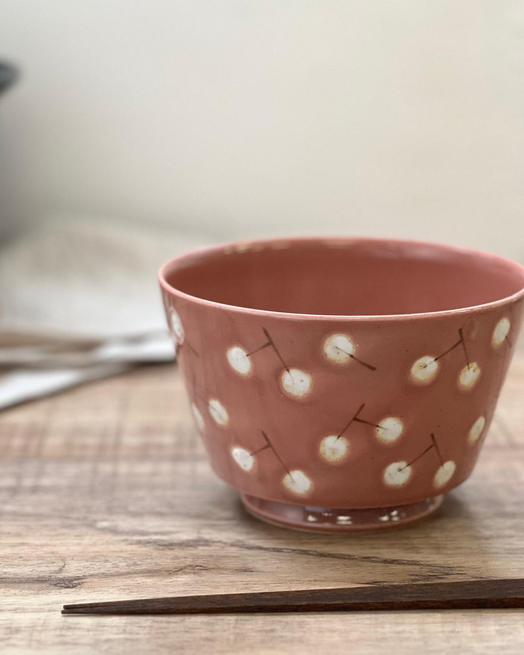 Handmade Porcelain Donburi Bowl rose red｜Hasami Ware