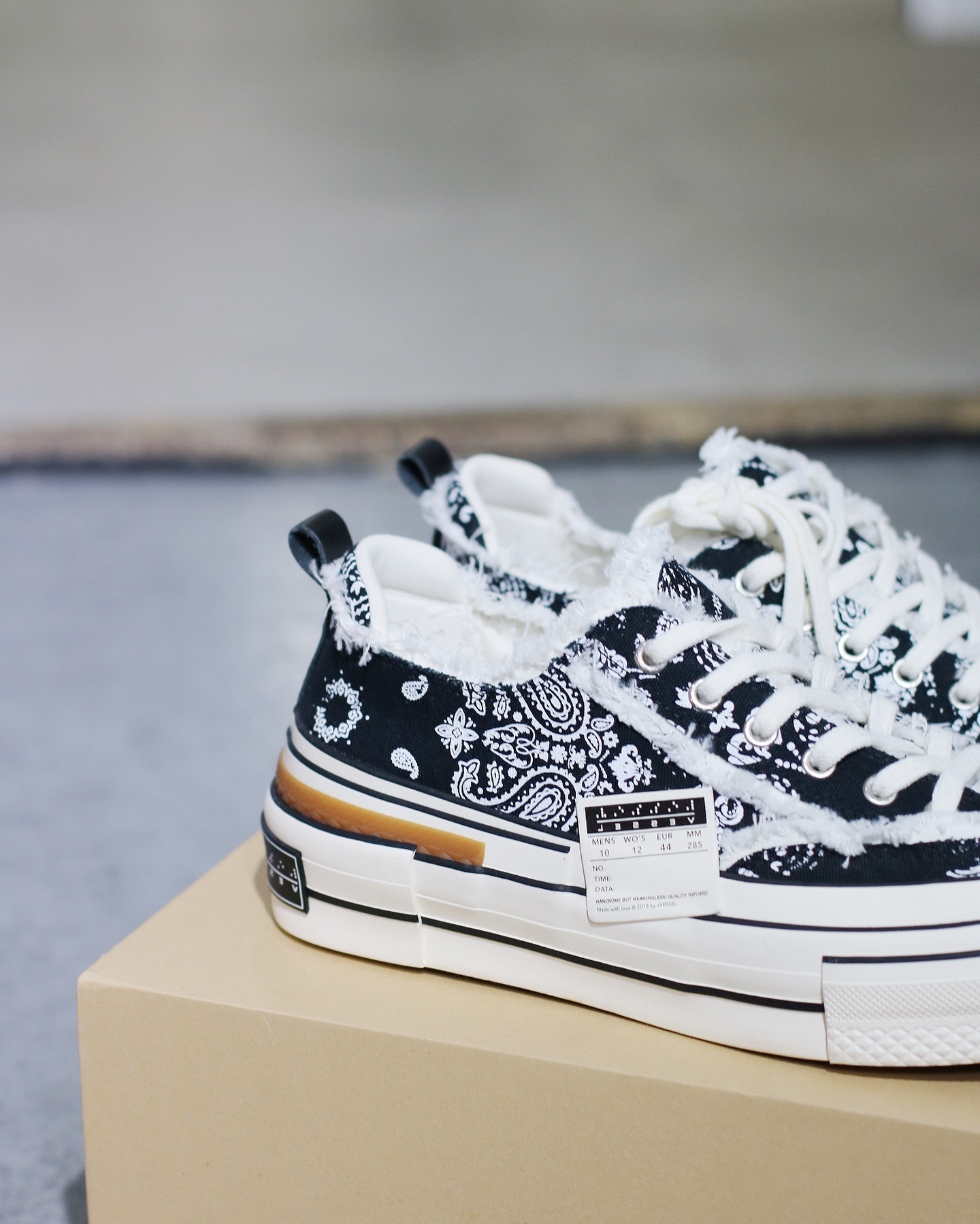 xVESSEL XVESSEL TIRAMISU Paisley BLACK腰果花提拉米蘇