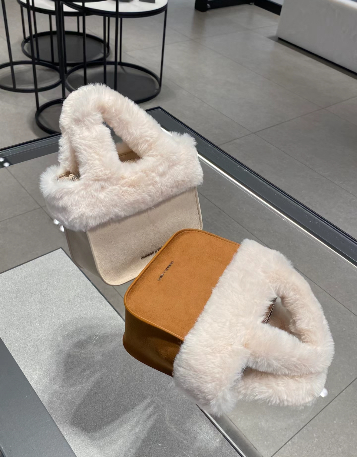 Charles & Keith 小CK 毛絨雪糕包 冬季新款 手提包 肩背包 棕色 米色 粉色/預購