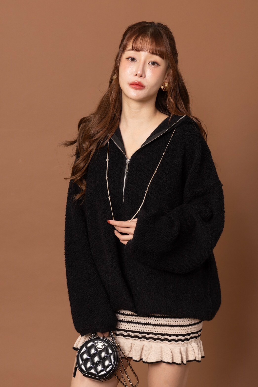 Q毛拉鍊連帽上衣_AMISSA（黑）