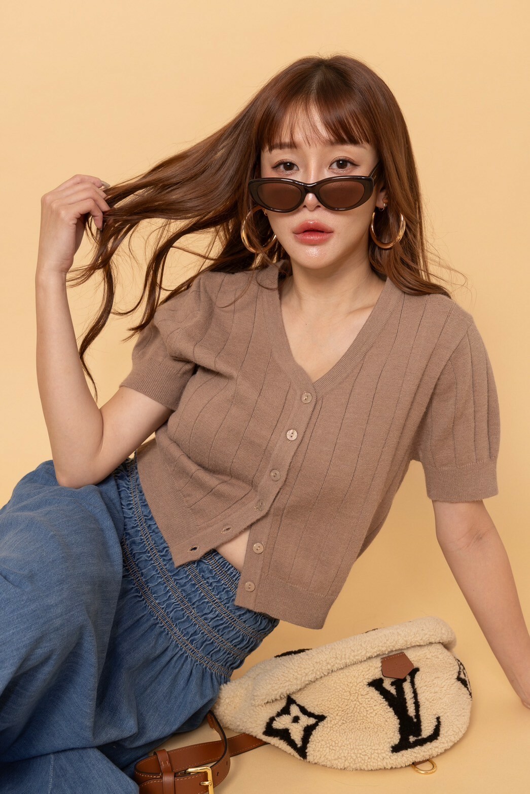 坑條短袖針織衣_AMISSA（咖）