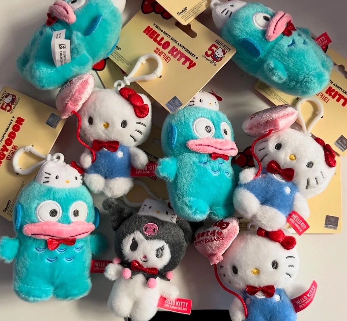 <快速出貨> sanrio 三麗鷗 hellokitty 50周年限定款 變裝玩偶吊飾