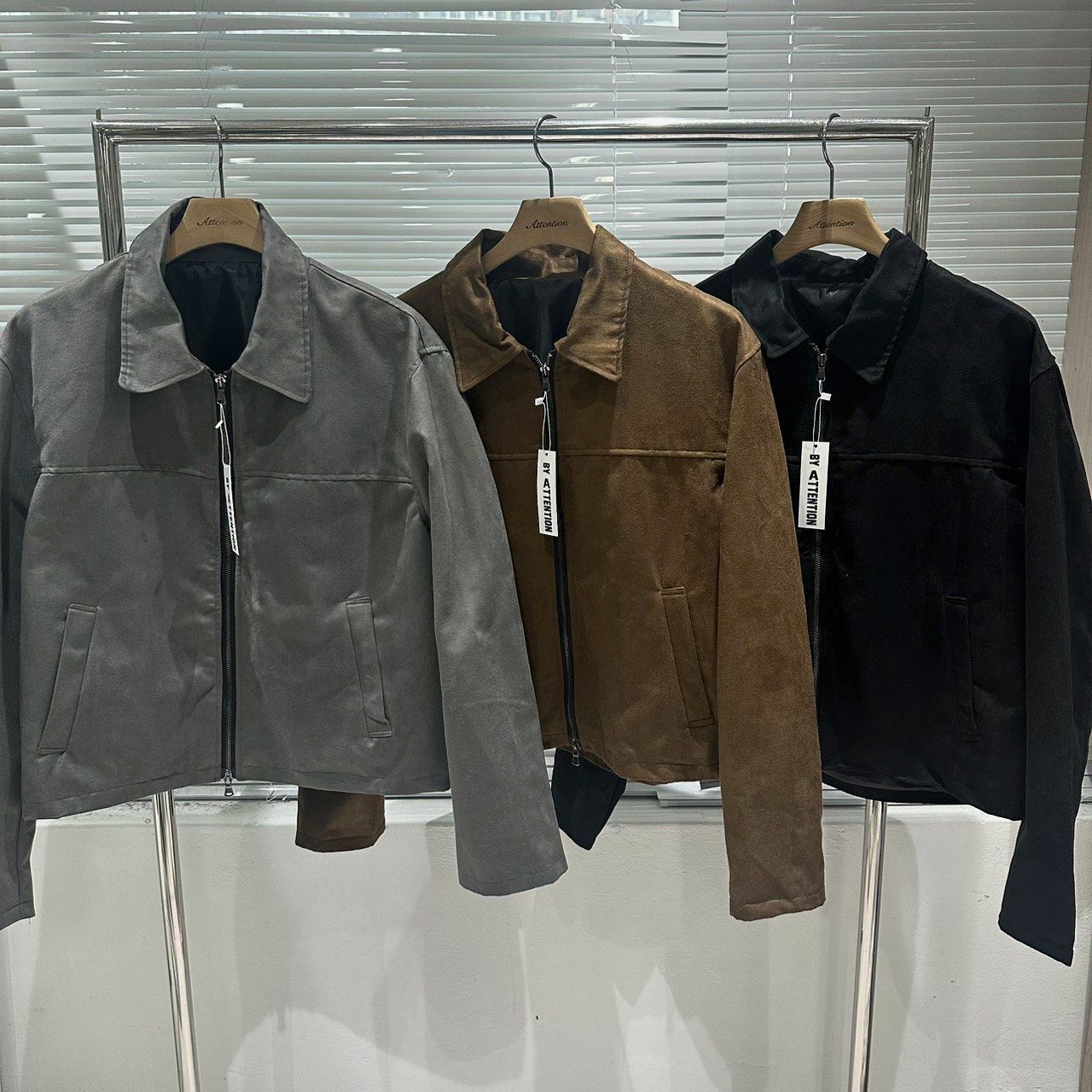 淨色反領拉鍊猄面外套 BY ATTENTION-296JK