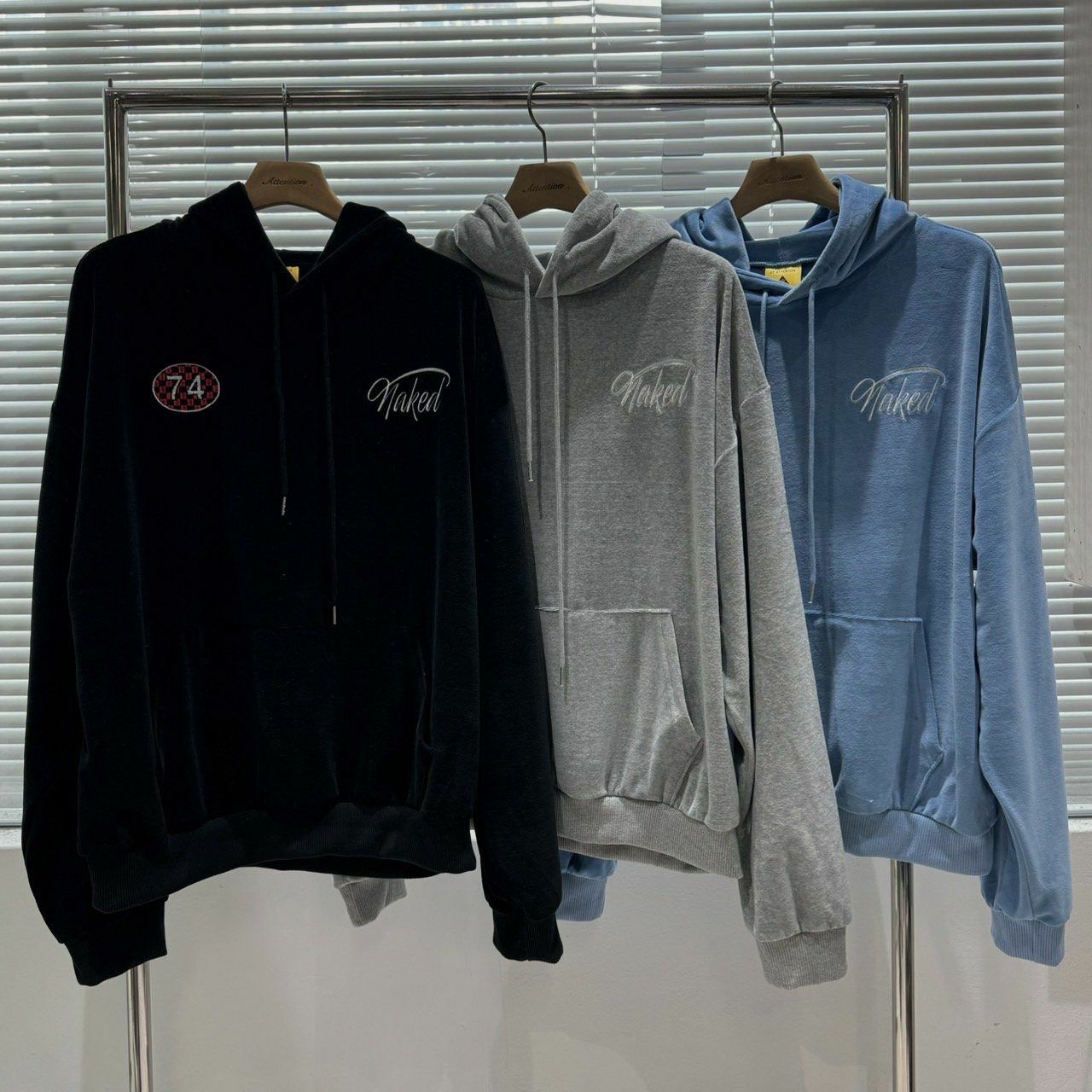 洗水英文字連帽衛衣 BY ATTENTION-300T