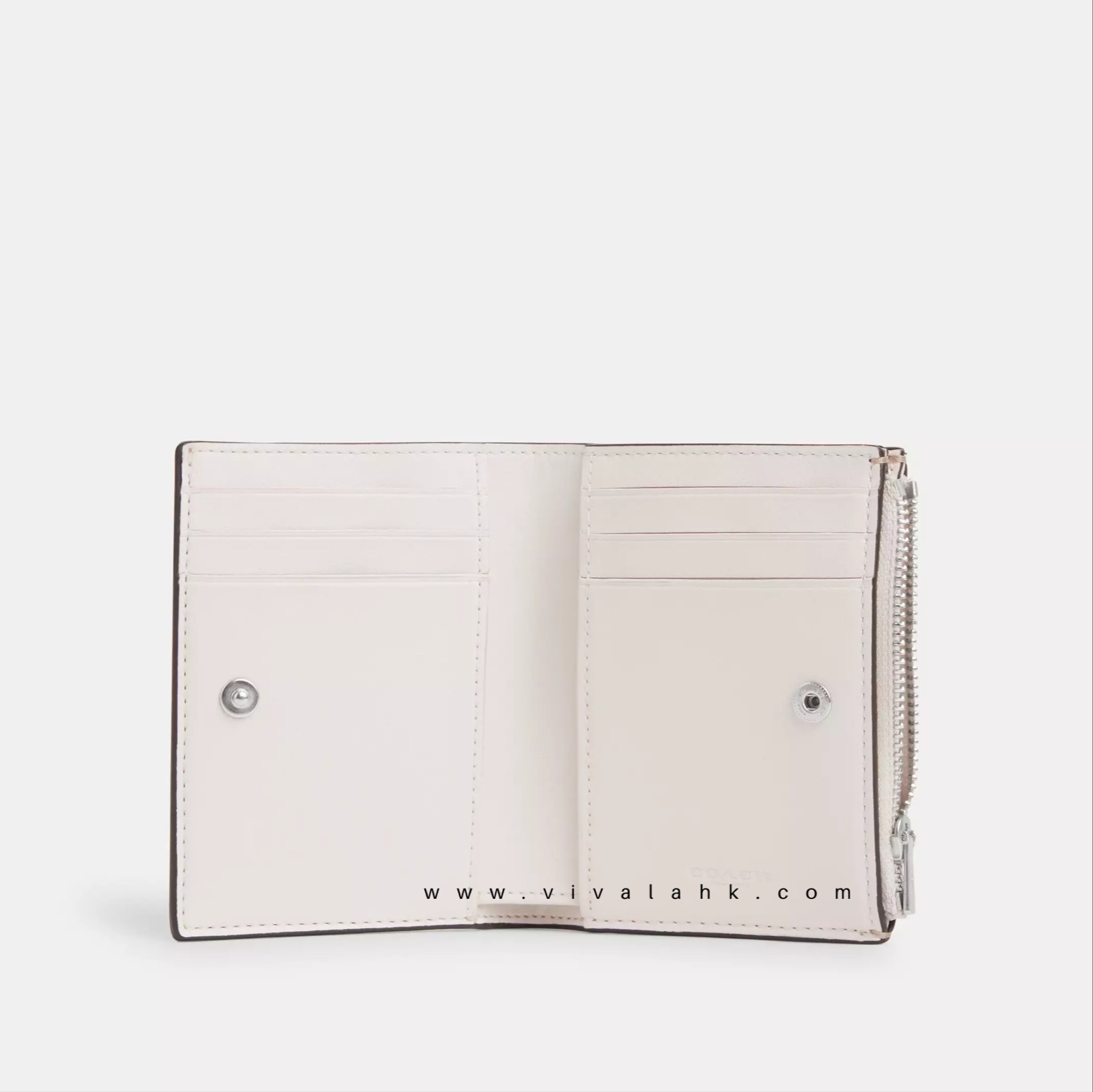Coach - Bifold Wallet In Signature Canvas (CM852)