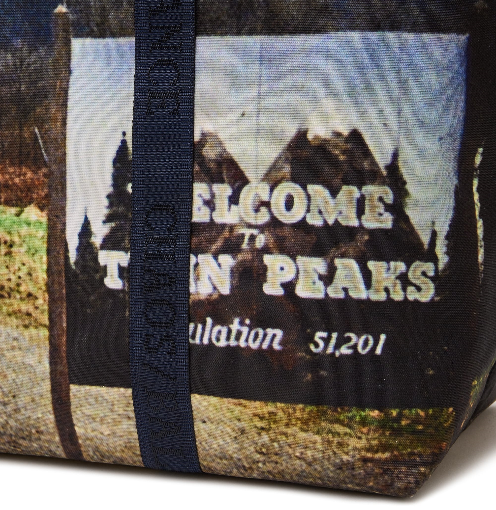 UNDERCOVER 2024 A/W TWIN PEAKS SCENE SHOULDER BAG (L) - NAVY PRE ORDER ITEM (預訂中)