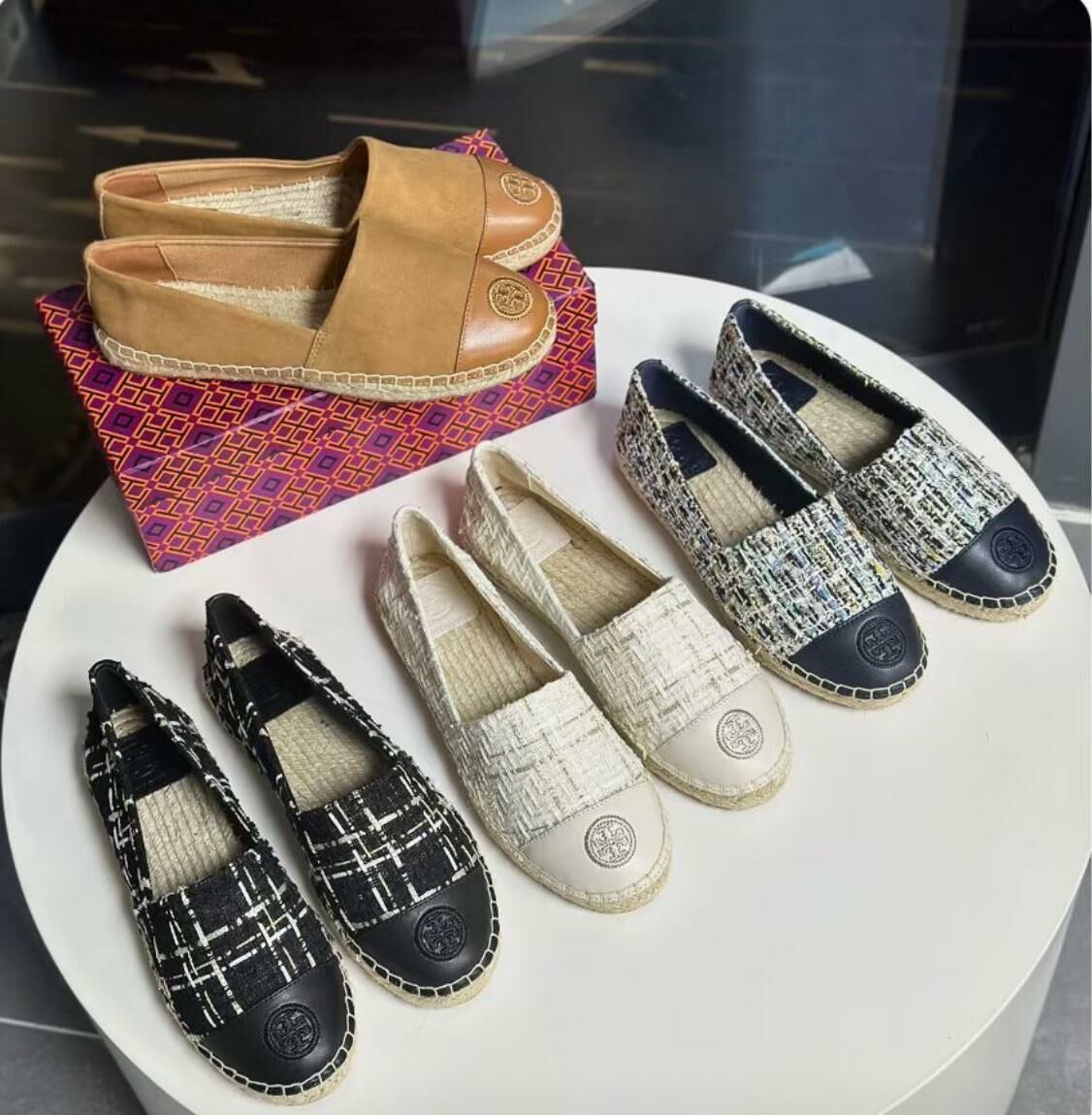 新品2024Tory Burch TB純色/拼色小羊皮漁夫鞋