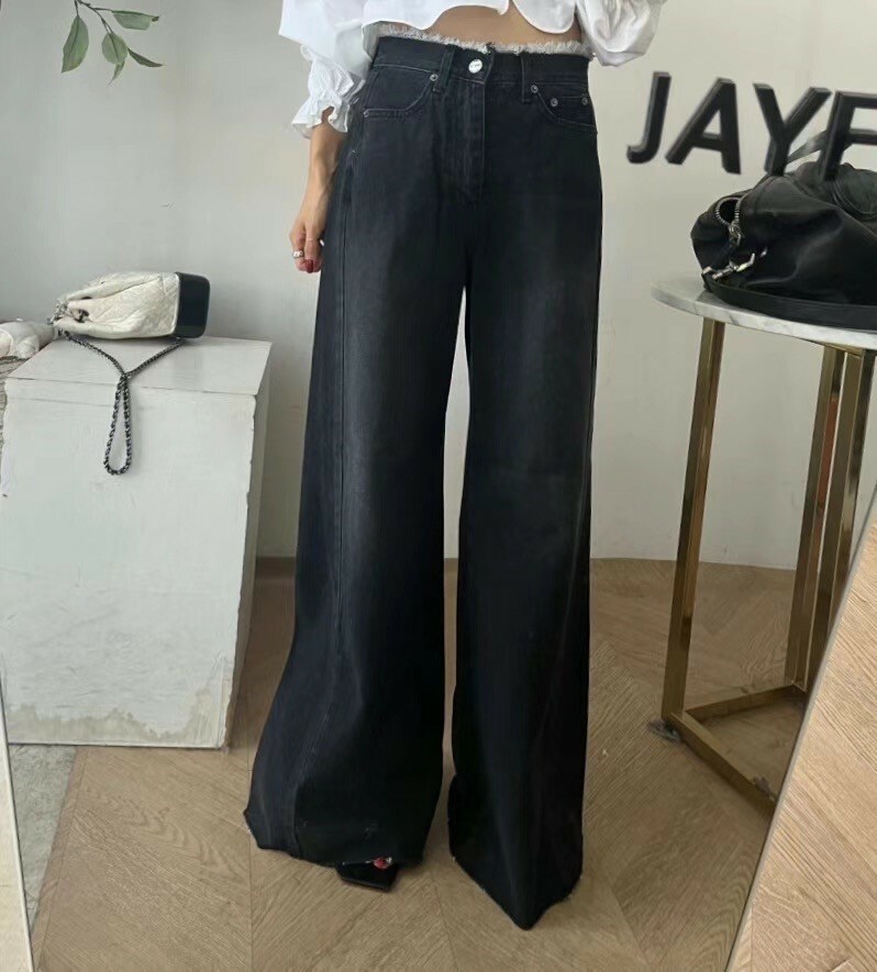 鬚邊深色牛仔喇叭寬褲