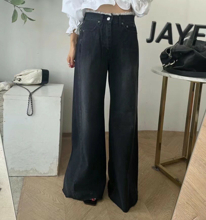 鬚邊深色牛仔喇叭寬褲