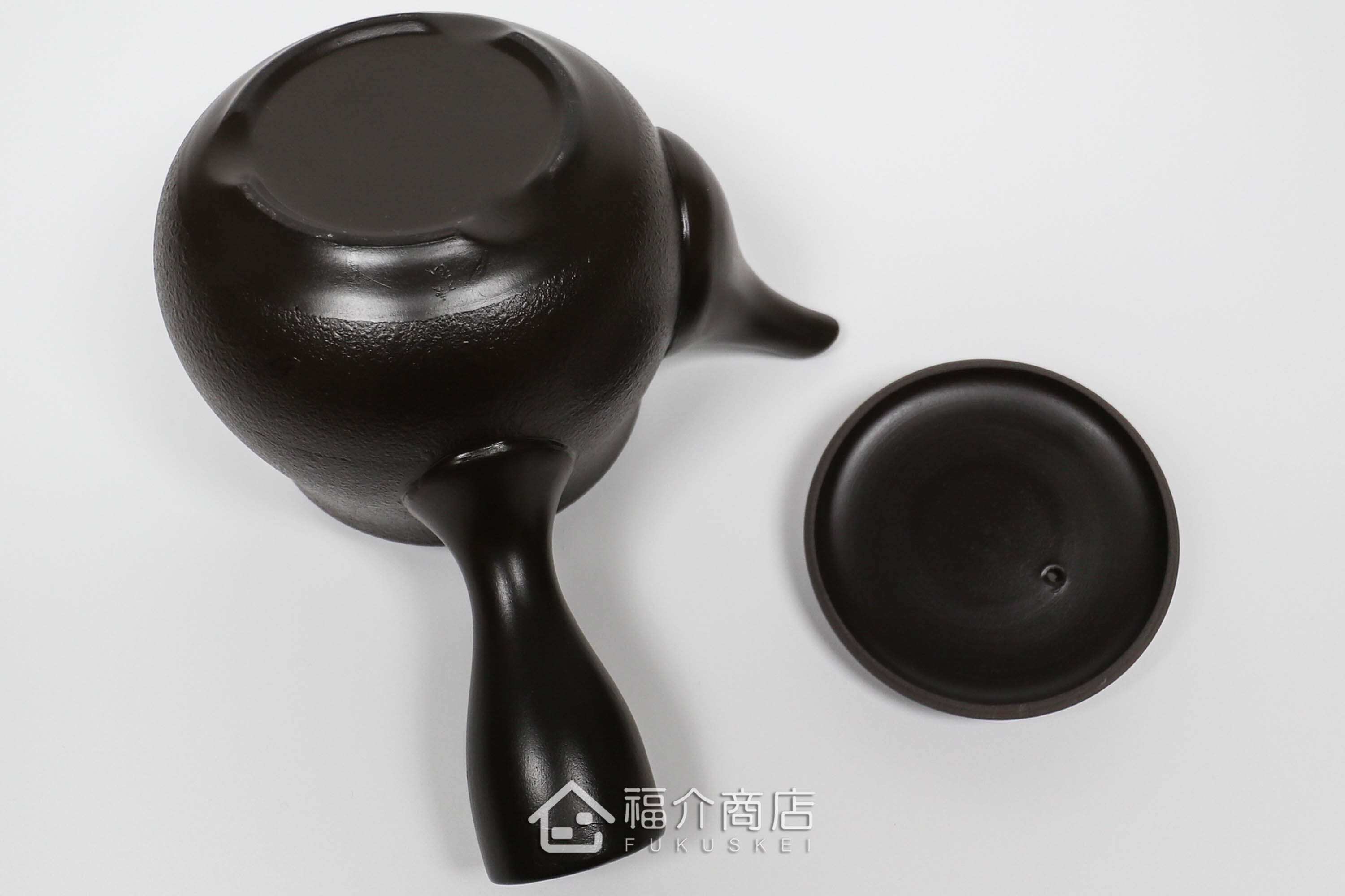 泡茶用的日本陶瓷茶壺