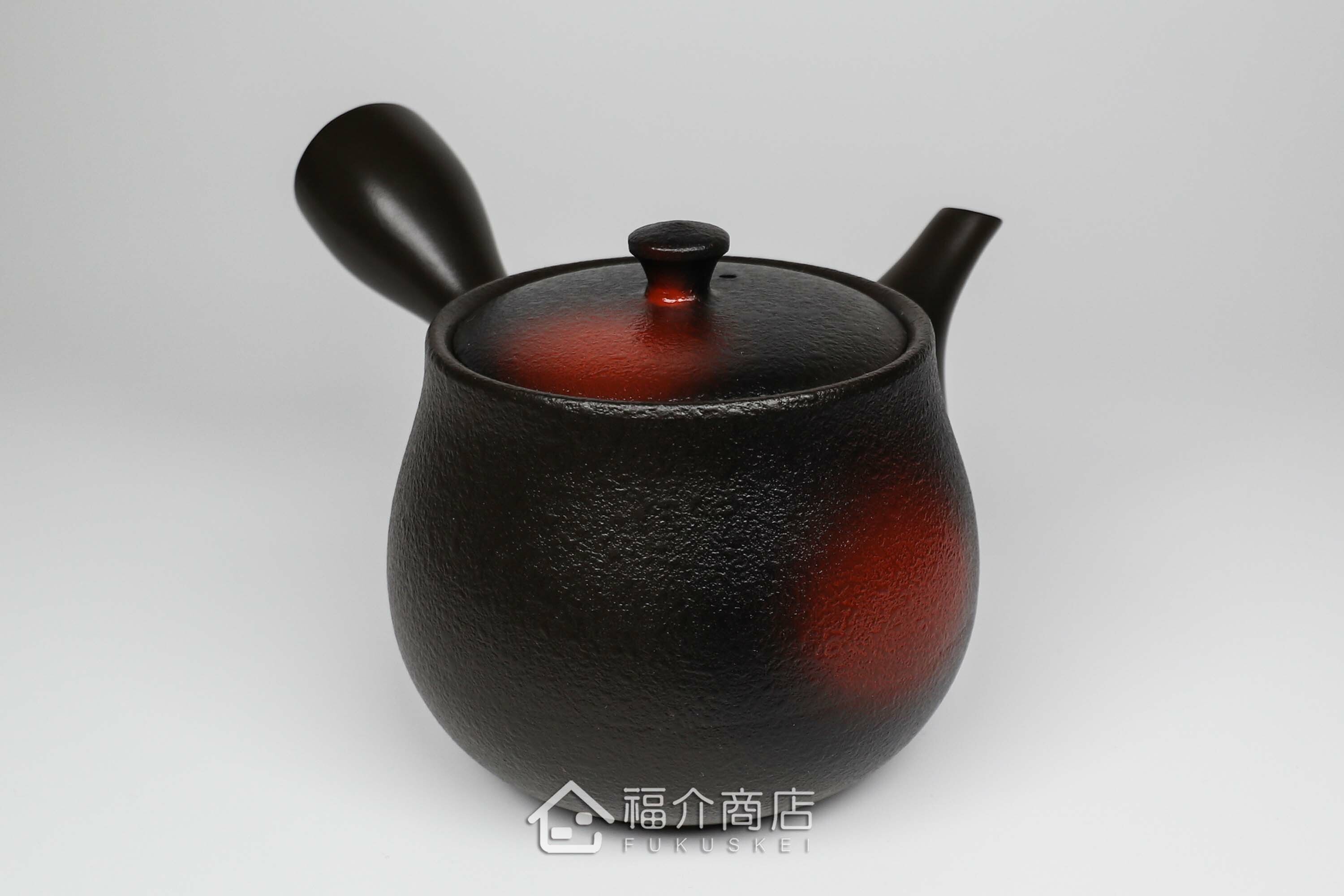 泡茶用的日本陶瓷茶壺