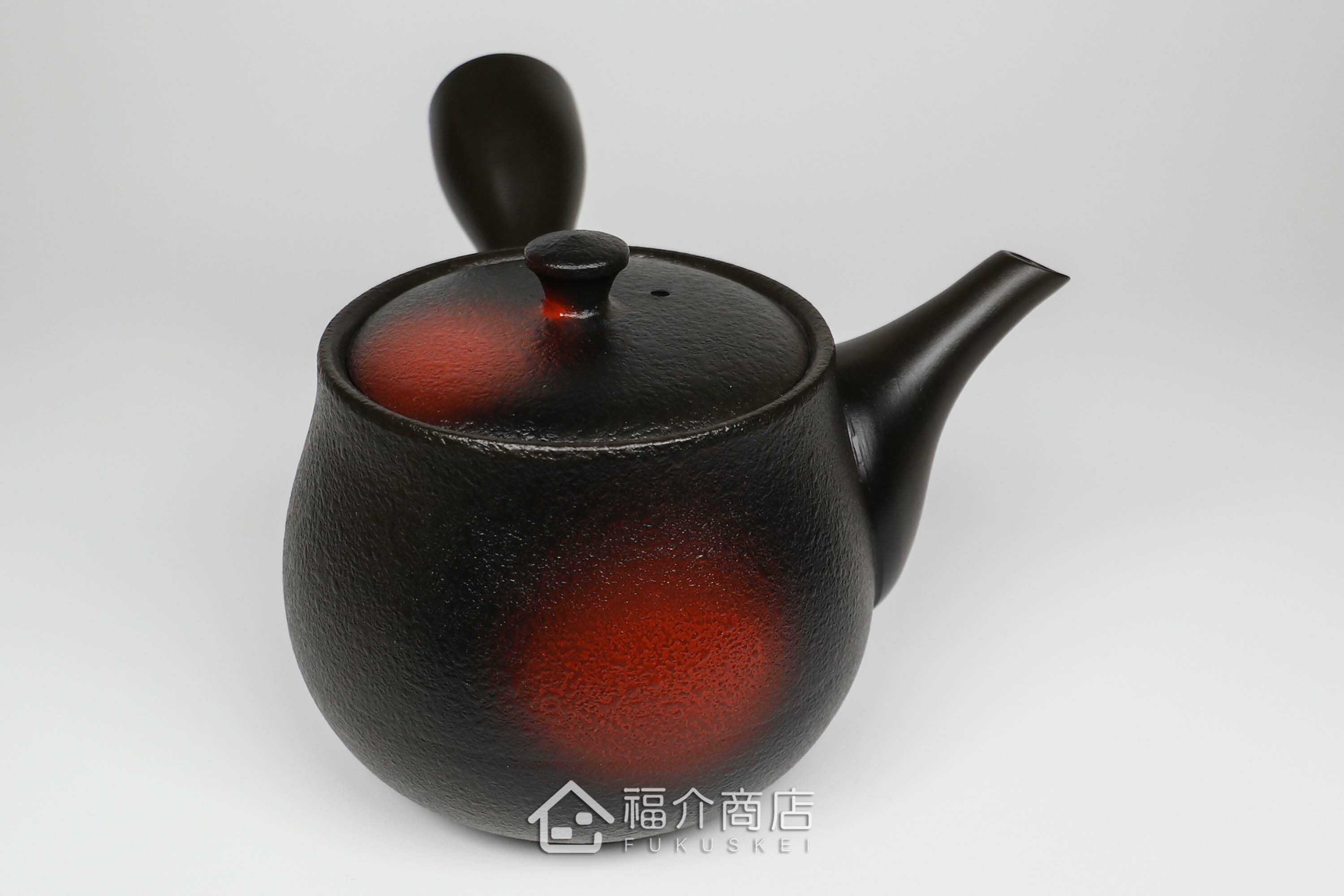 泡茶用的日本陶瓷茶壺