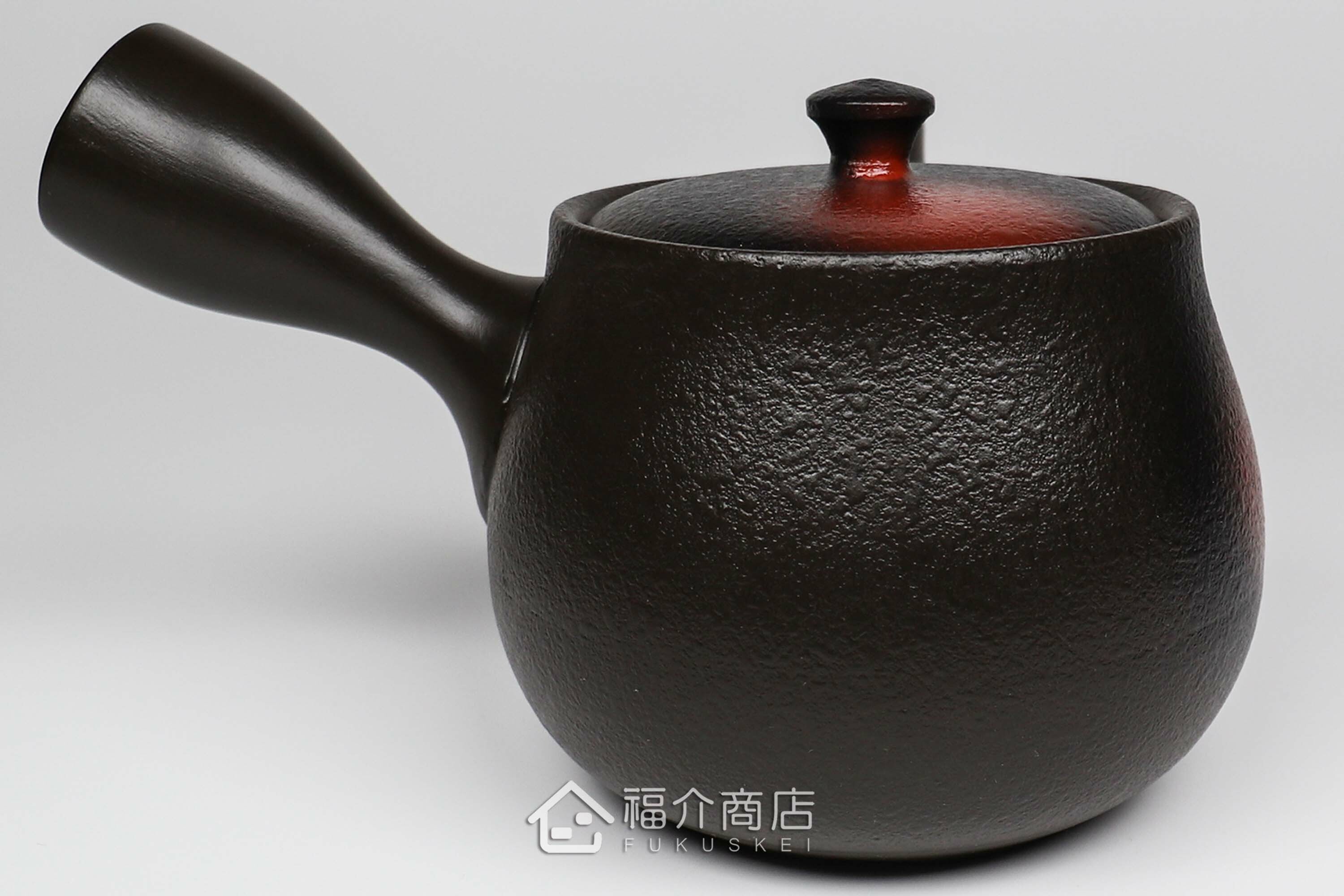 泡茶用的日本陶瓷茶壺