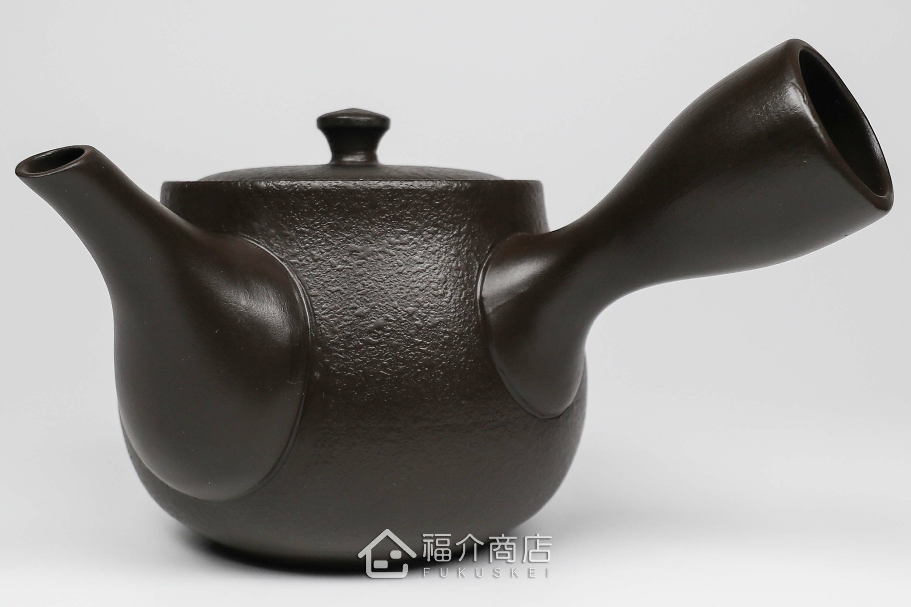 泡茶用的日本陶瓷茶壺