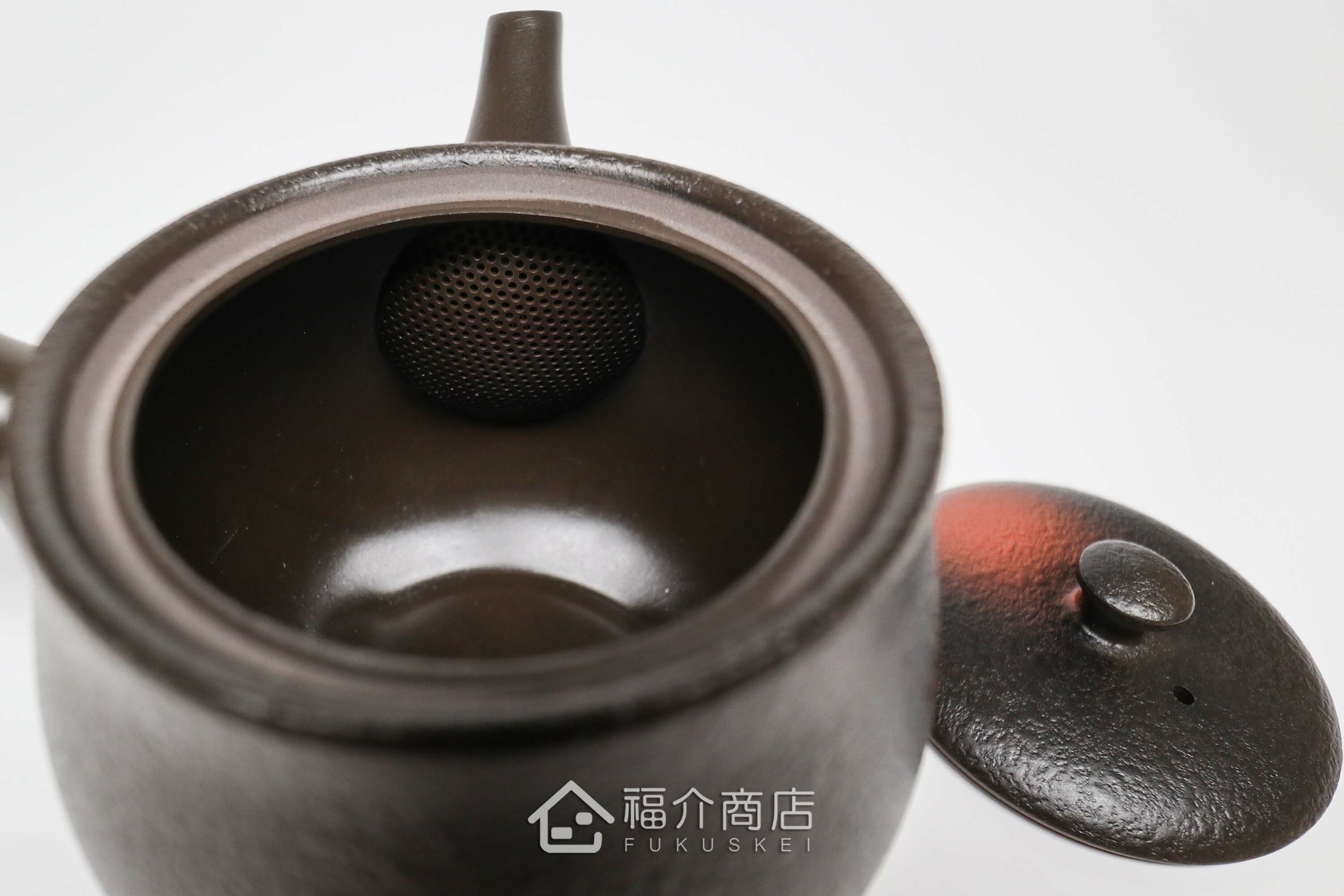 泡茶用的日本陶瓷茶壺