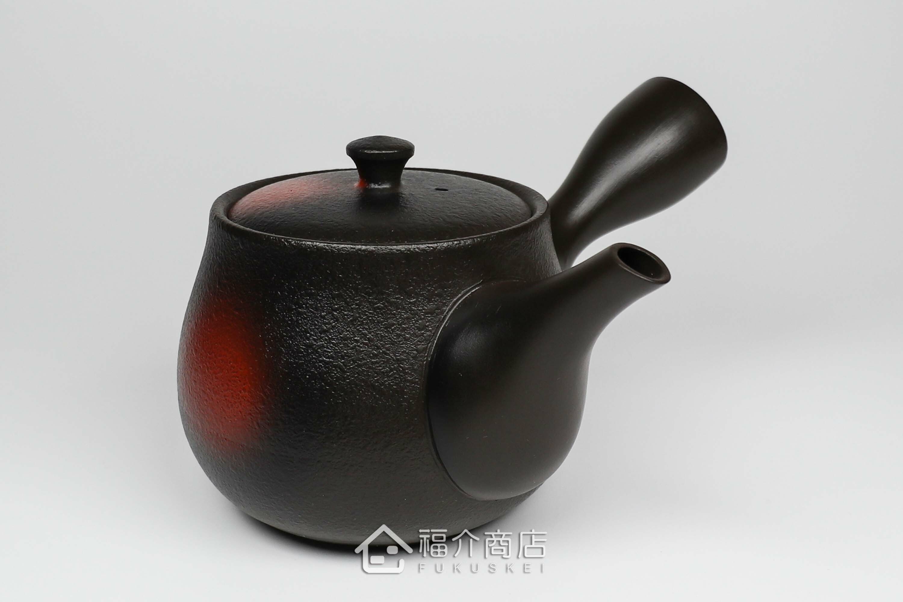 泡茶用的日本陶瓷茶壺