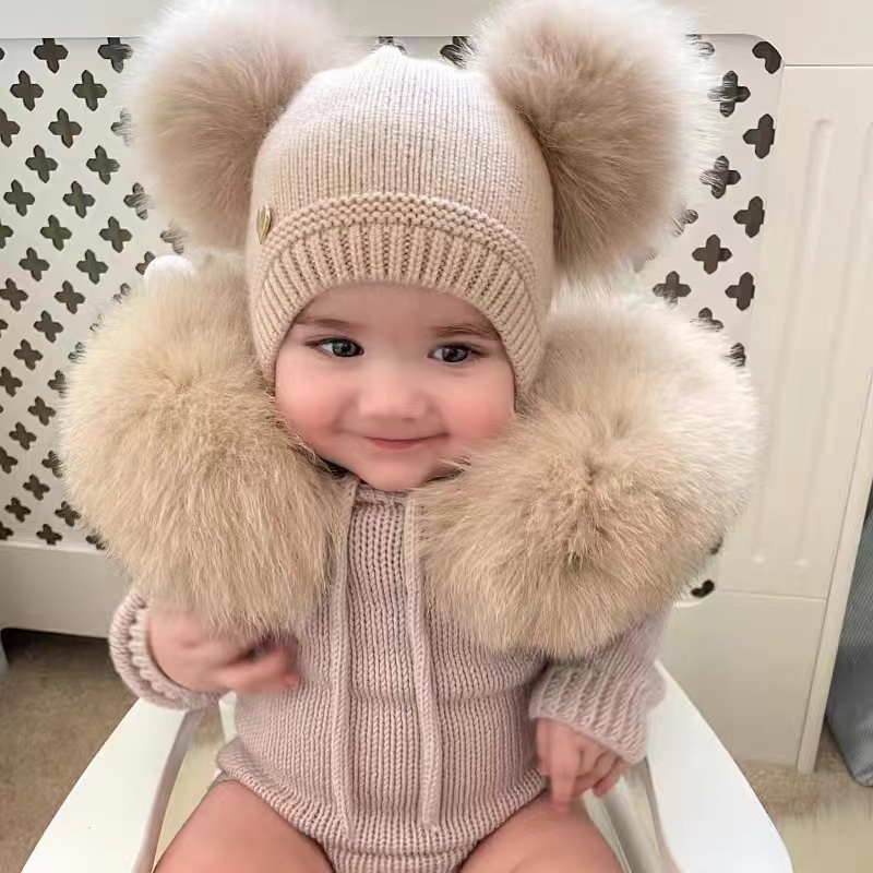 Fox fur ball hat no.1