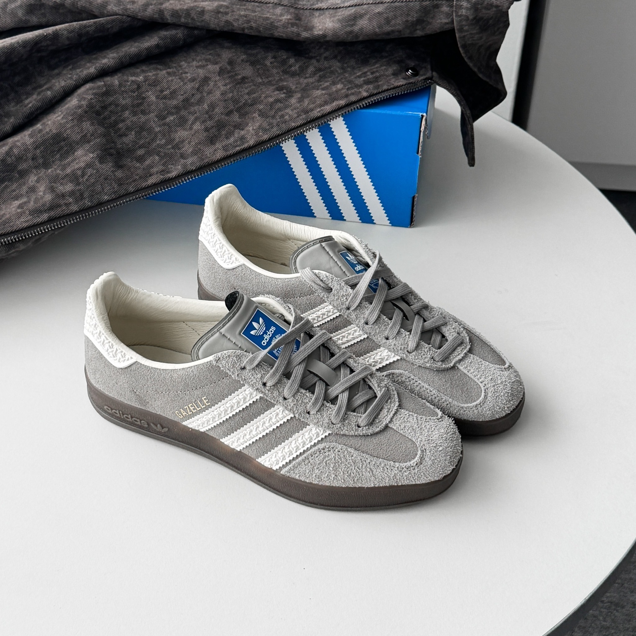 【預訂】 ADIDAS ORIGINALS GAZELLE INDOOR 鐵灰-UNISEX