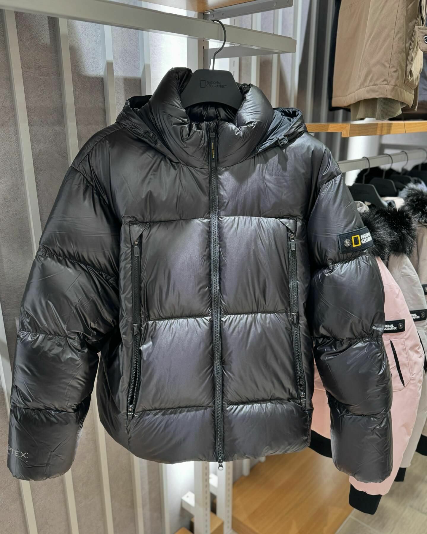 【代購】 NATIONAL GEOGRAPHIC 國家地理 寬版 短版 連帽 羽絨 外套 N244UDW080