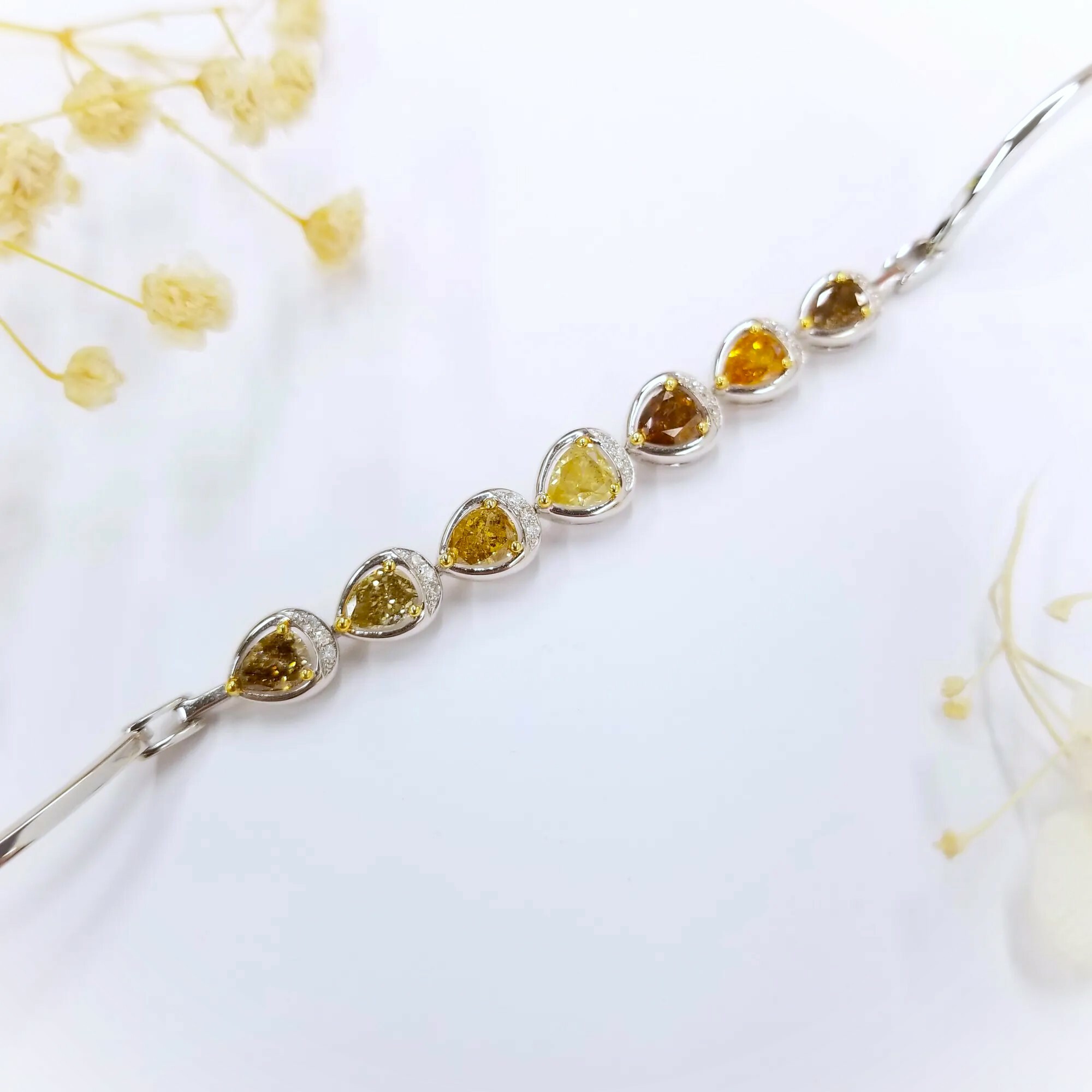 18K Gold 2.54ct Fancy Color Diamond Earrings