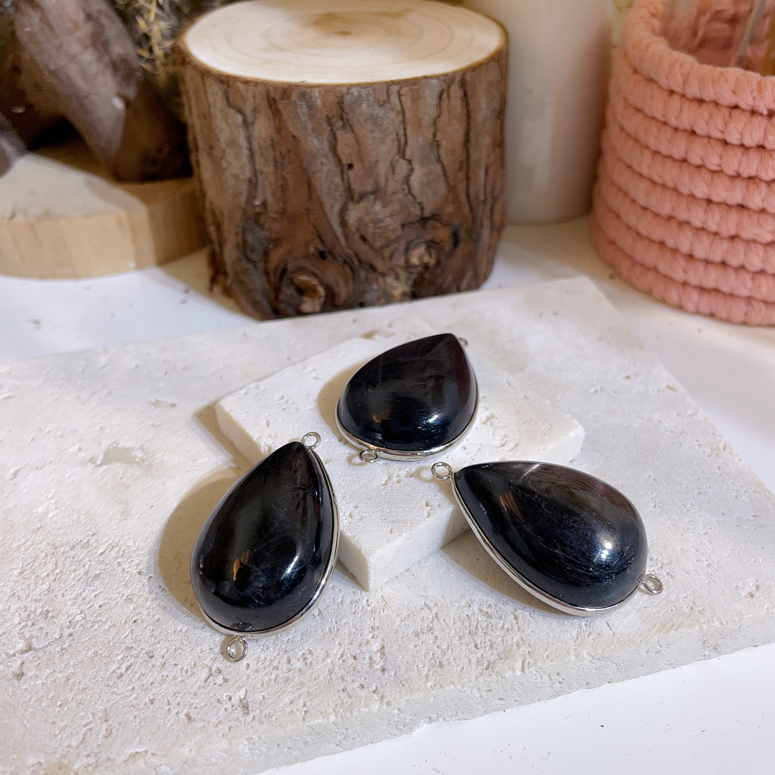 金運石大水滴吊墜