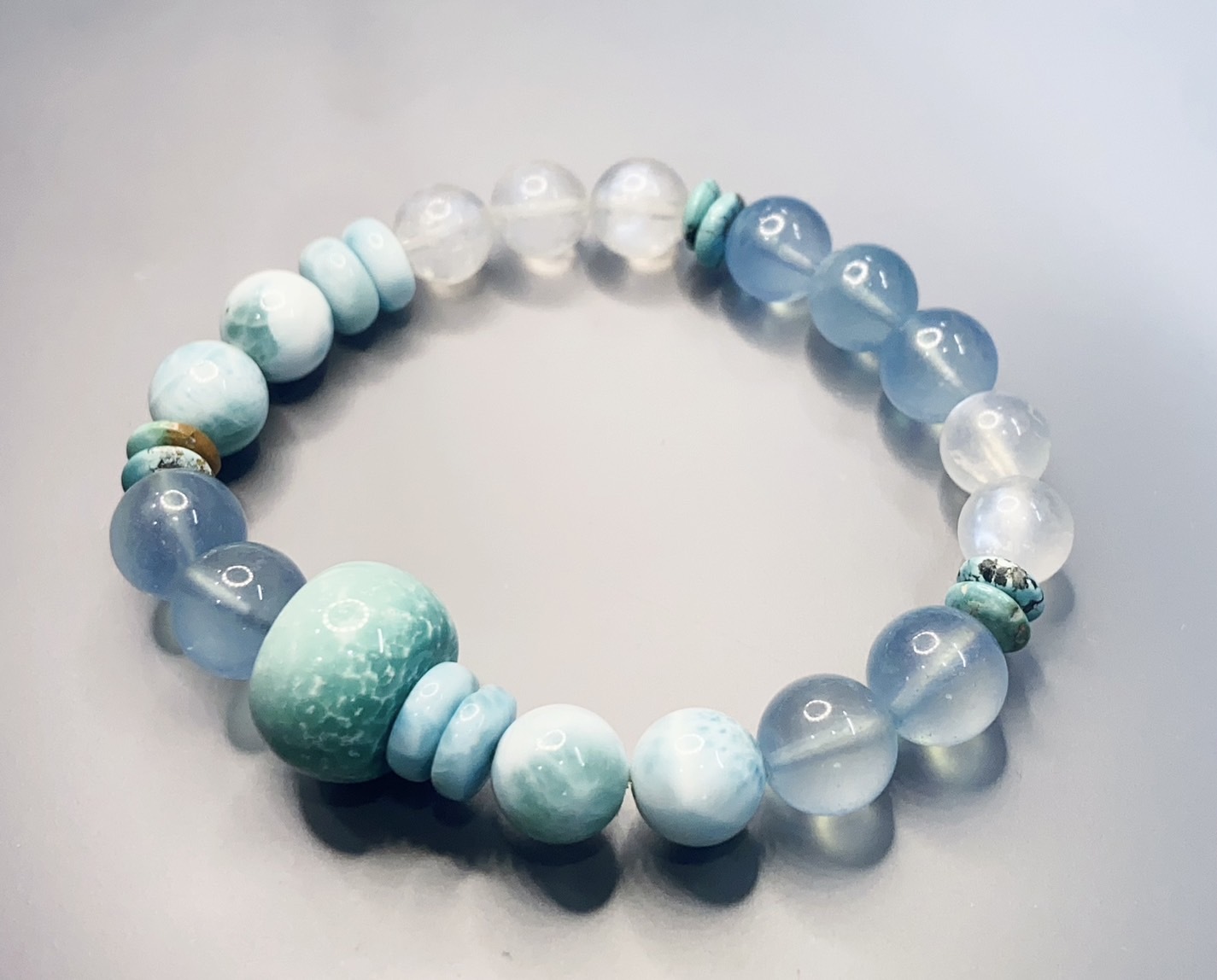 心自明丨拉利瑪石、 綠松石、海藍寶與白月光丨左右逢源心情愉悅