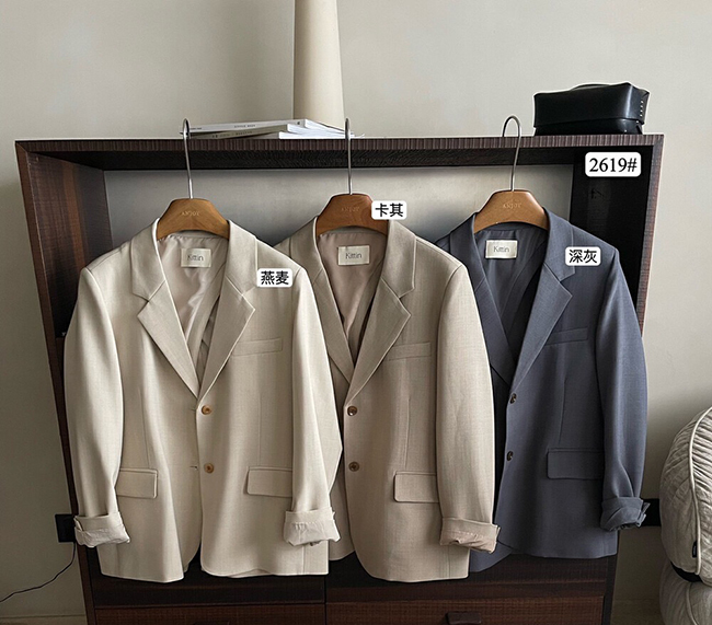 版型超順後鈕扣造型西裝外套-兩色預購