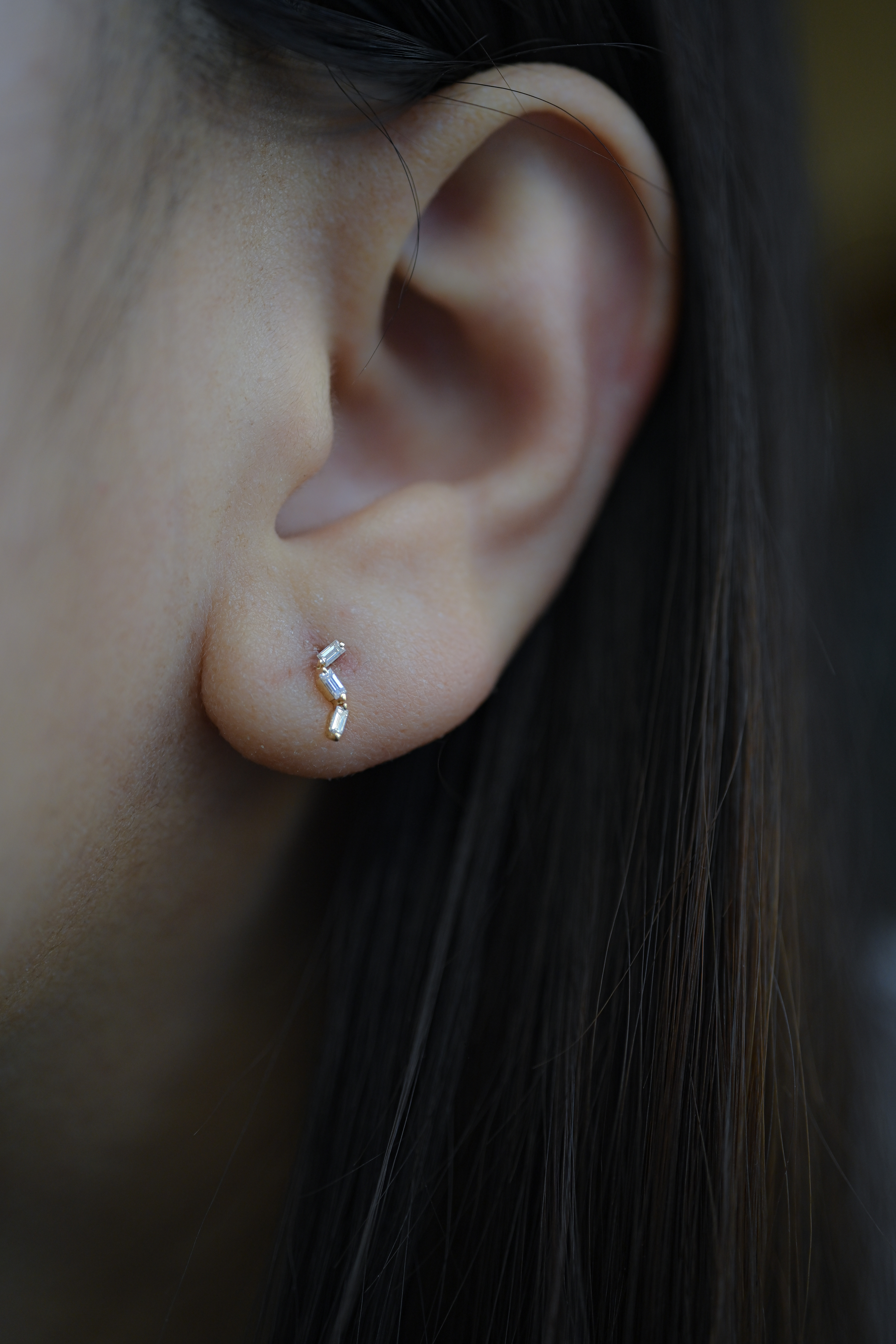 18K Blitz diamond earring