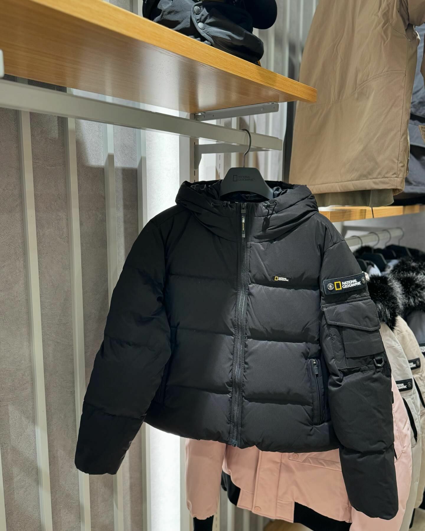 【代購】NATIONAL GEOGRAPHIC 國家地理 女 GOLDENMOLE 短版 連帽 鵝絨 羽絨 外套 N244WDW120 / N244WDW820