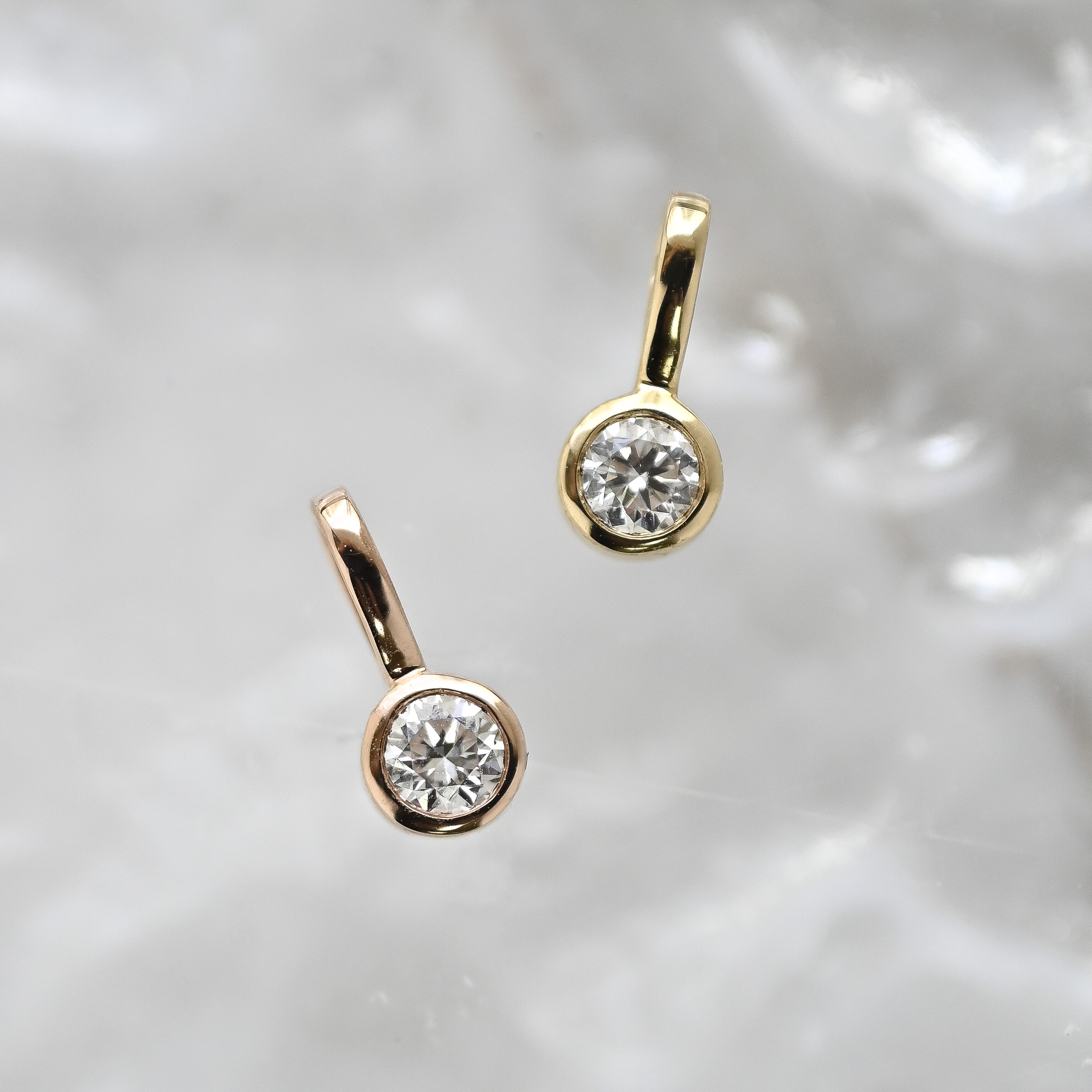 18K Bubble Diamond Pendant