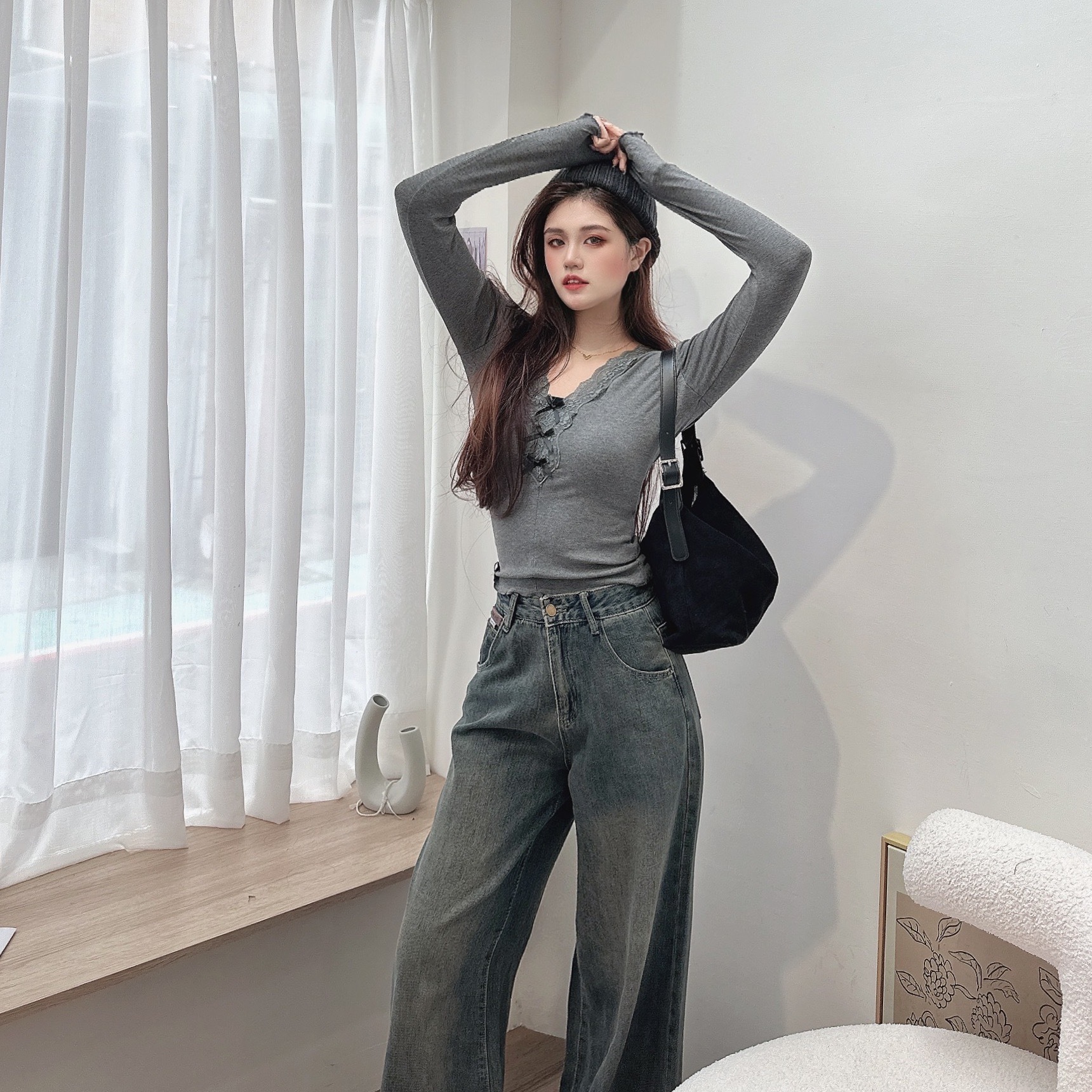 V領蝴蝶結蕾絲上衣/二色