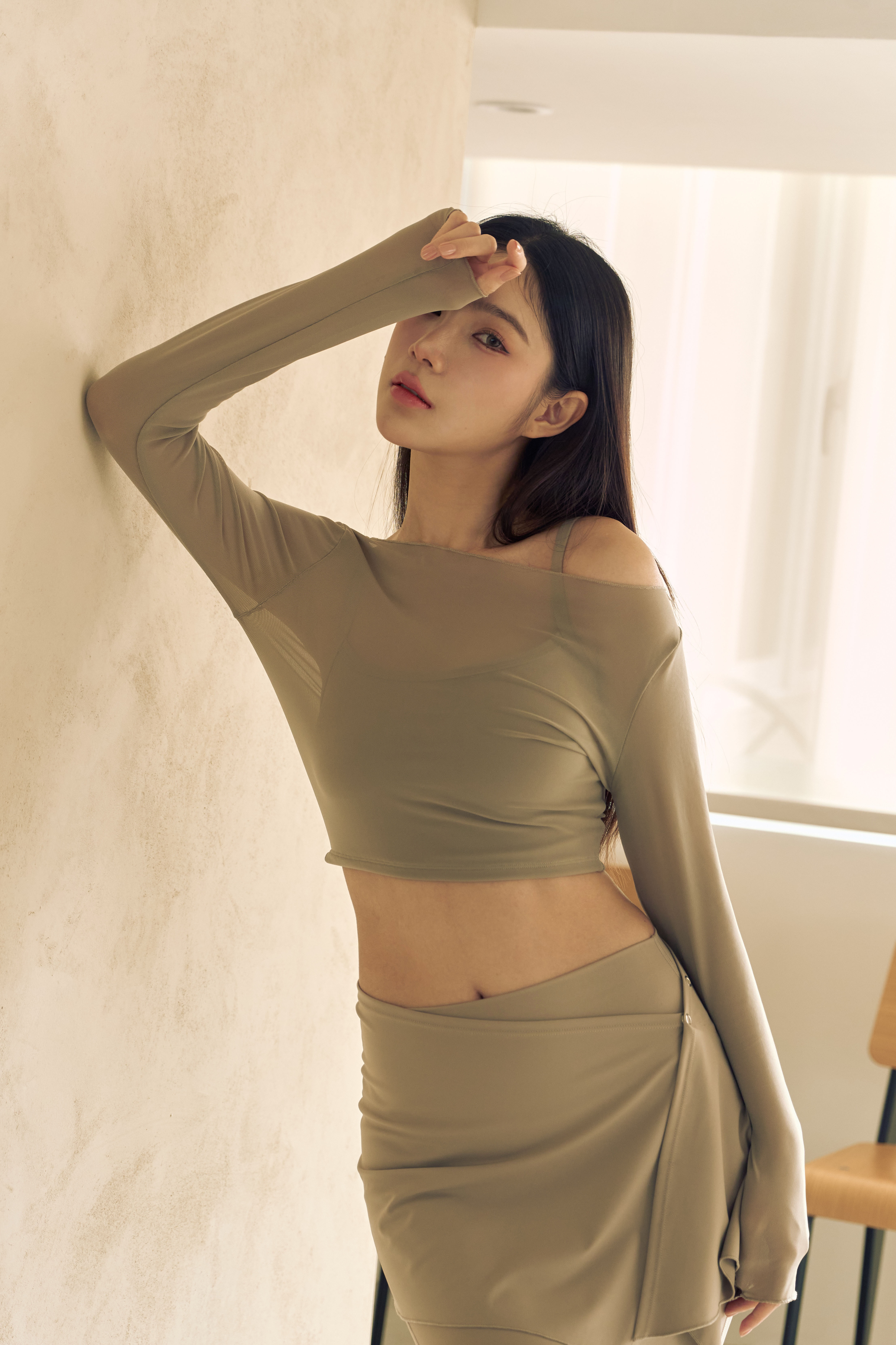 透紗長袖運動背心 / 裸灰