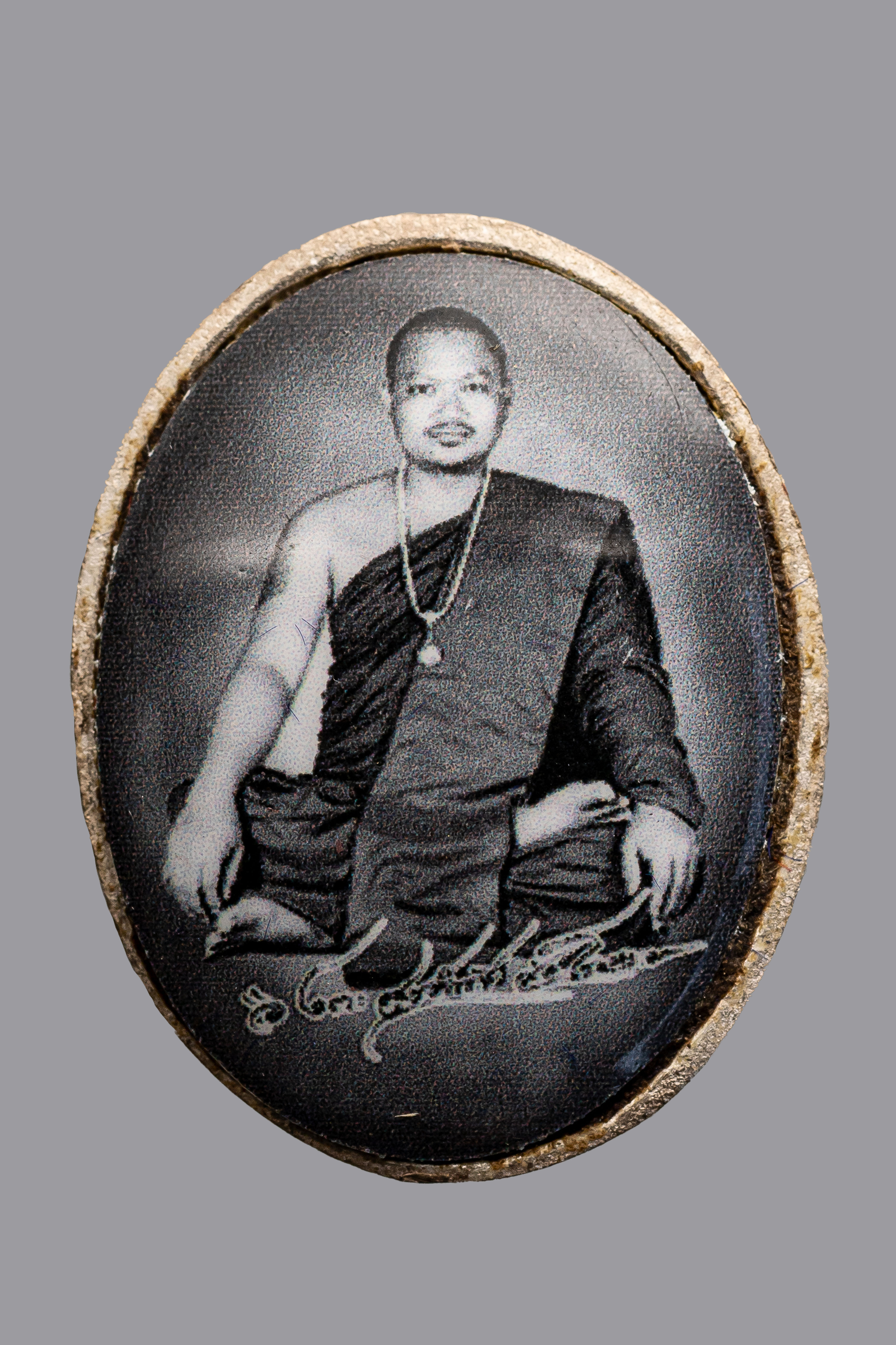 『泰國佛牌』帕阿贊庚 當代招財女神名師『自身Locket』04241104