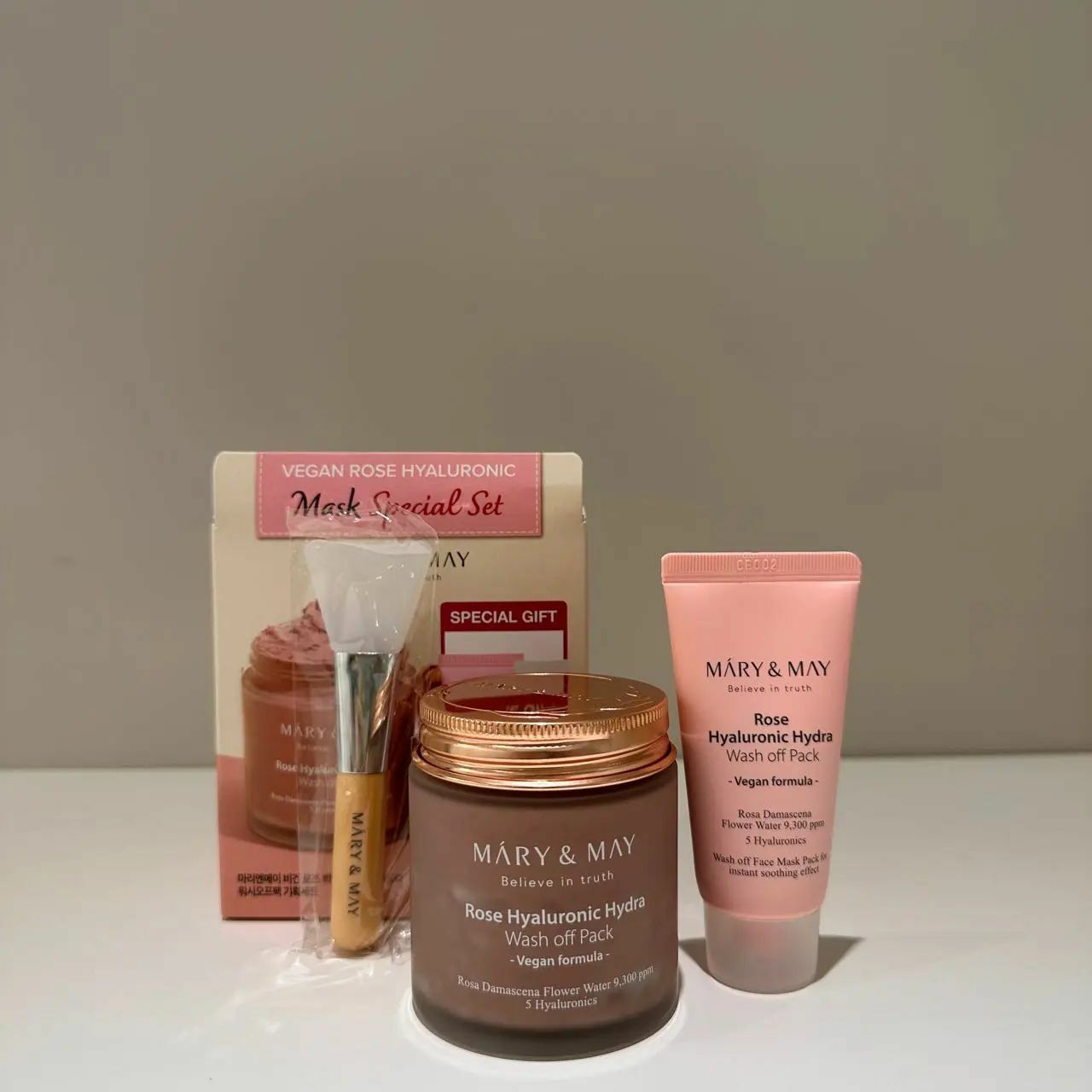 Mary & may 純素玫瑰透明質酸保濕水洗面膜