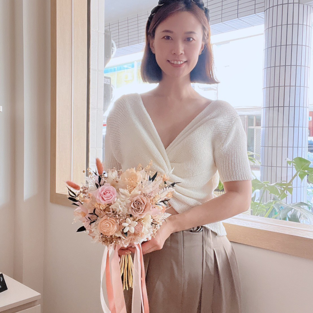 奶茶粉色永生花 新娘捧花