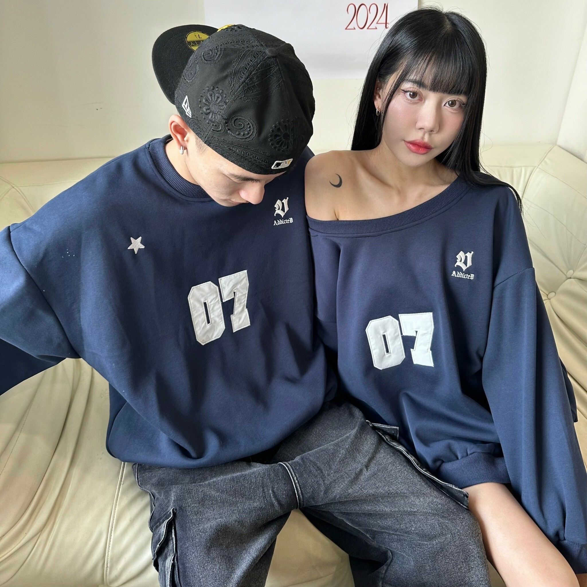 MMB藏青運動風銀狐絨情侶大學T