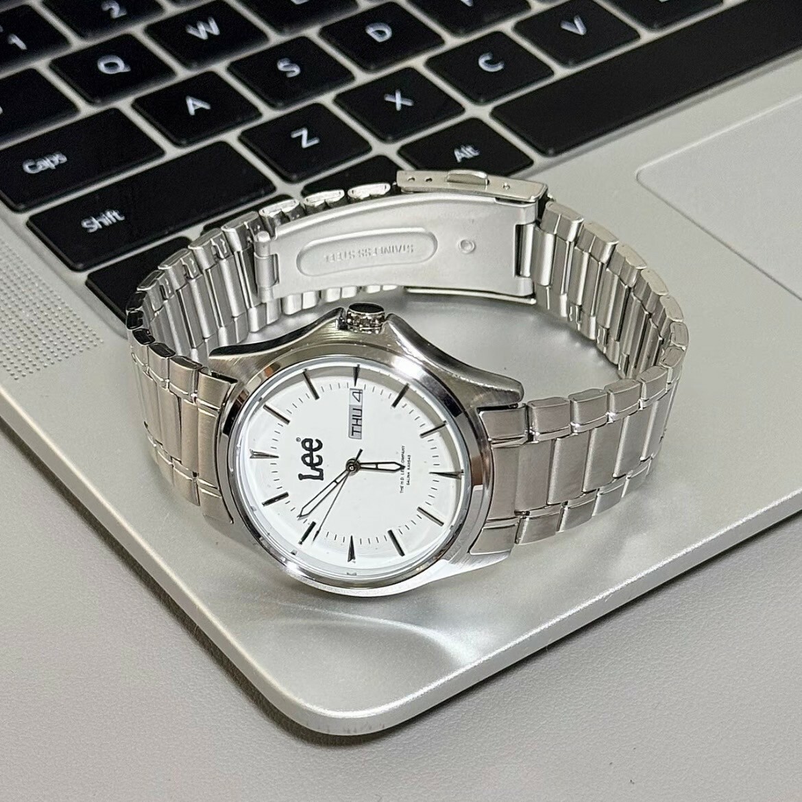 <限量代購>Lee 石英機芯手錶 復古 商務 防水 鋼錶帶 白/黑