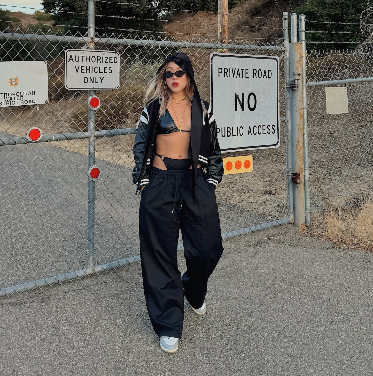 兩穿辣黑褲🏁假丁字綁帶休閒褲