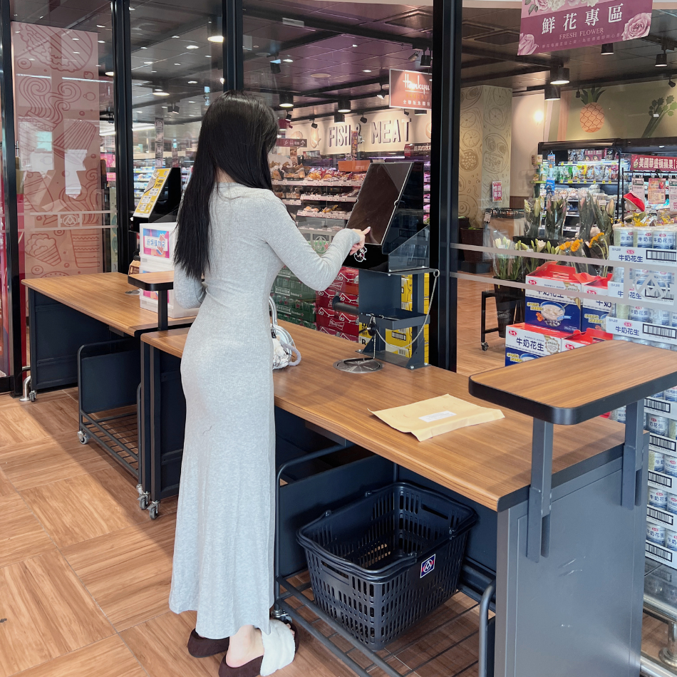 【時尚出街】DOMISS歐美合身長袖洋裝 連身裙-3色(現貨)