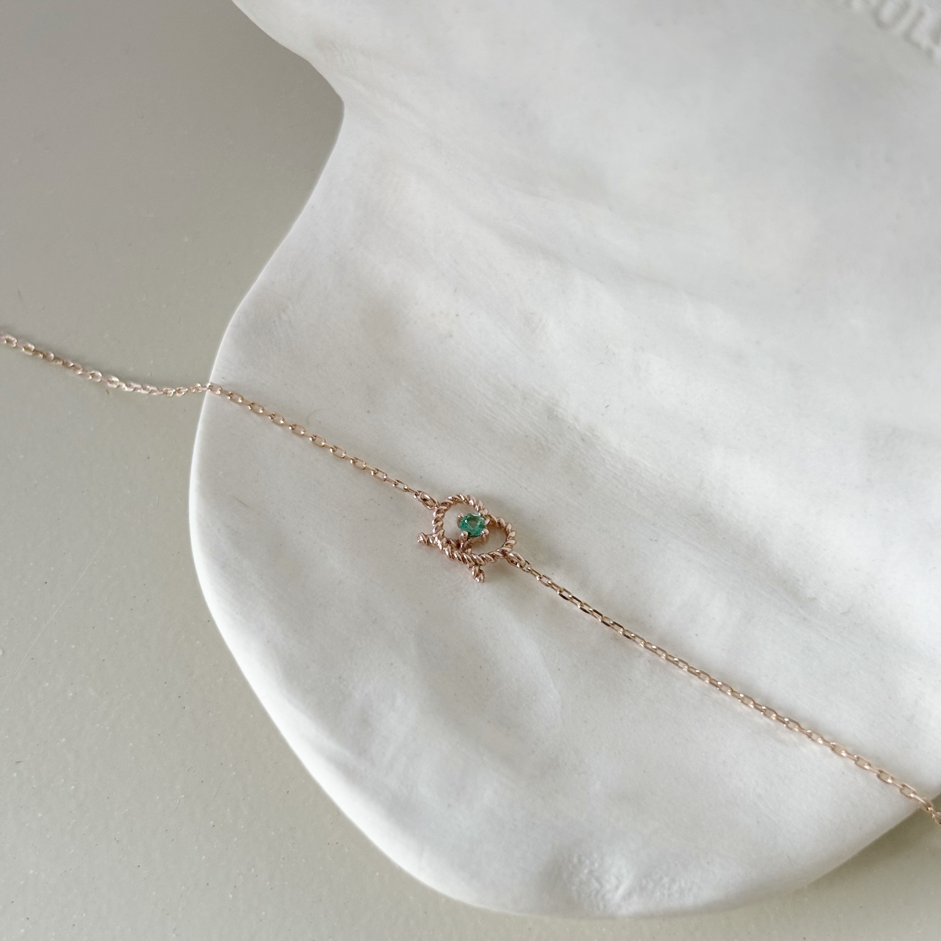 14K Pretzel祖母綠手鍊