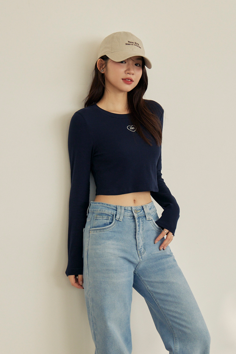 刺繡愛心短版上衣