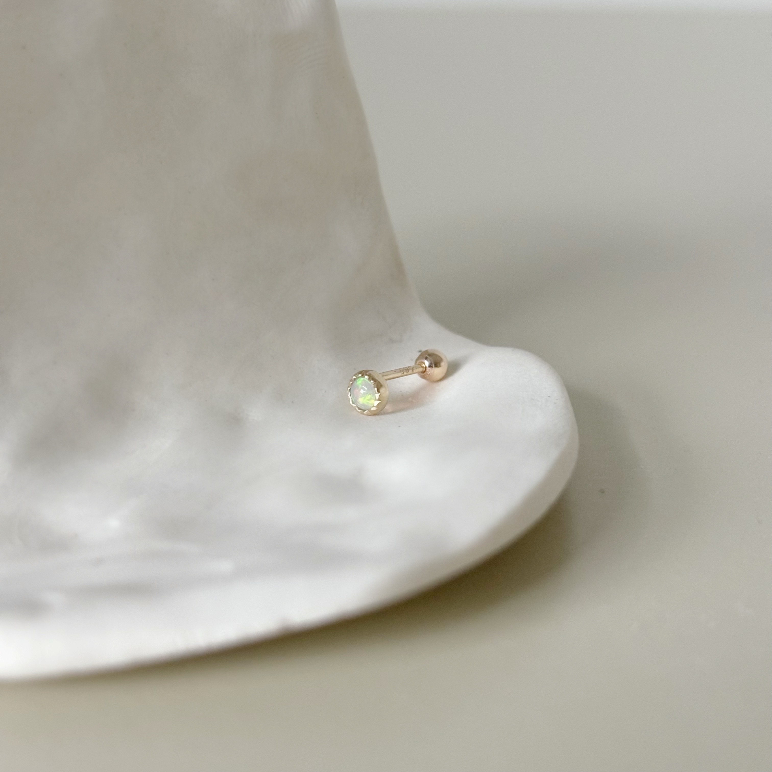 14K Aurora蛋糕小圓歐泊石轉珠耳環