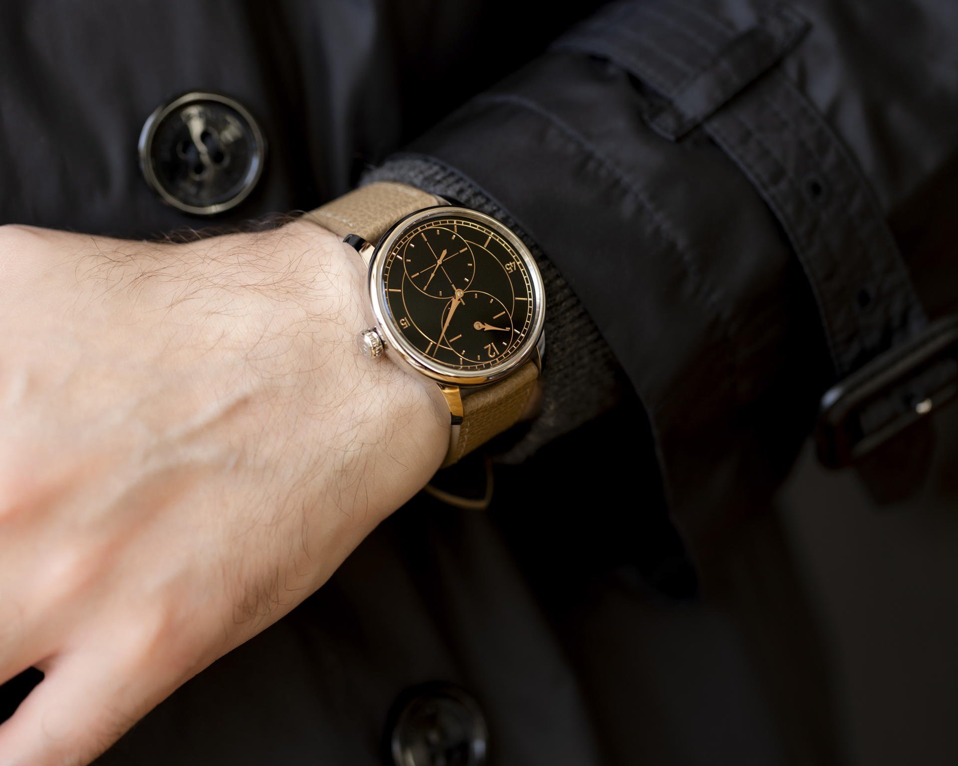 Noirmont Métiers d'art Collection 藝術大師系列｜Le Régulateur Gravé Noir-三針一線黑色雕刻面盤腕錶