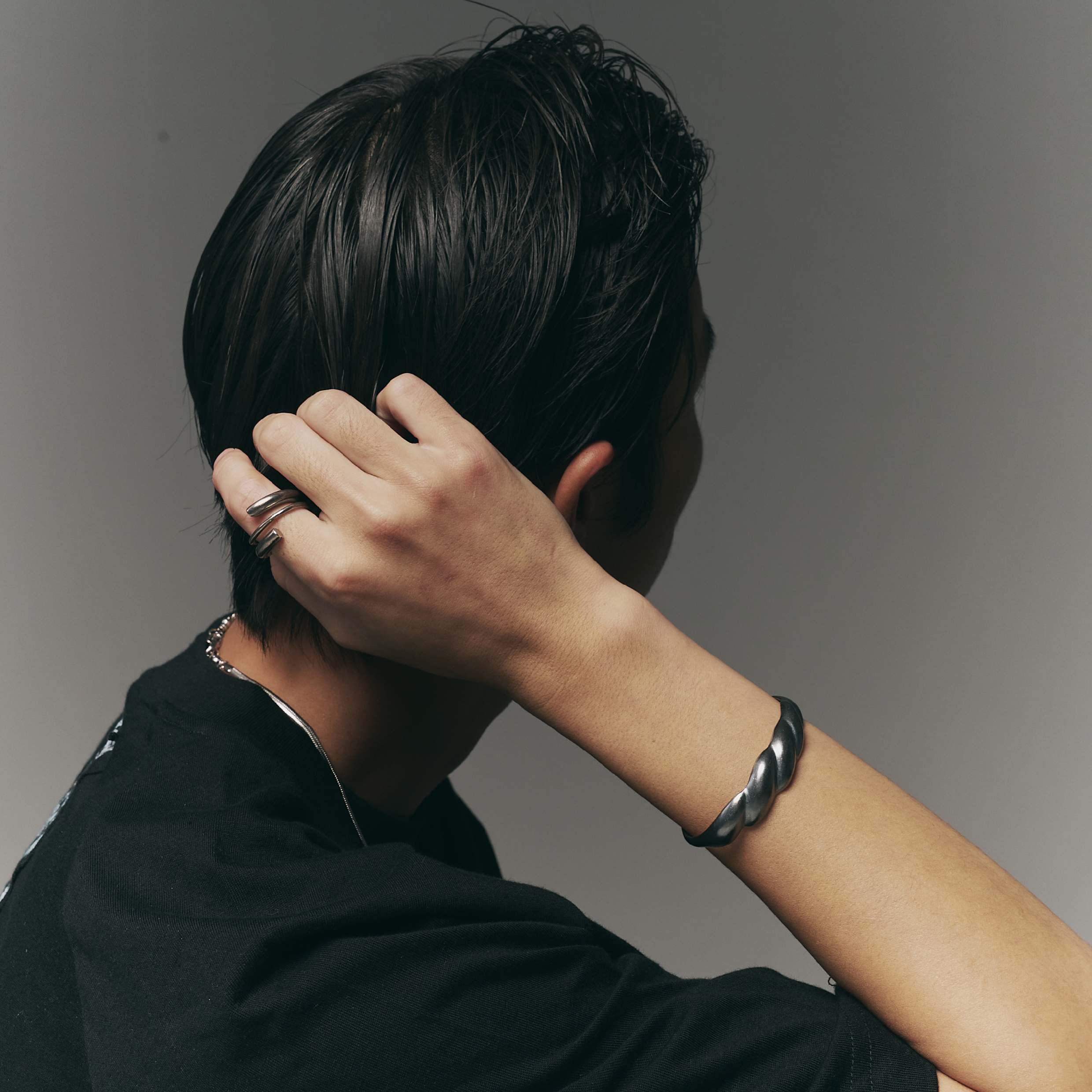 RECOVERY Twisted Form Bracelet 扭轉成行手環